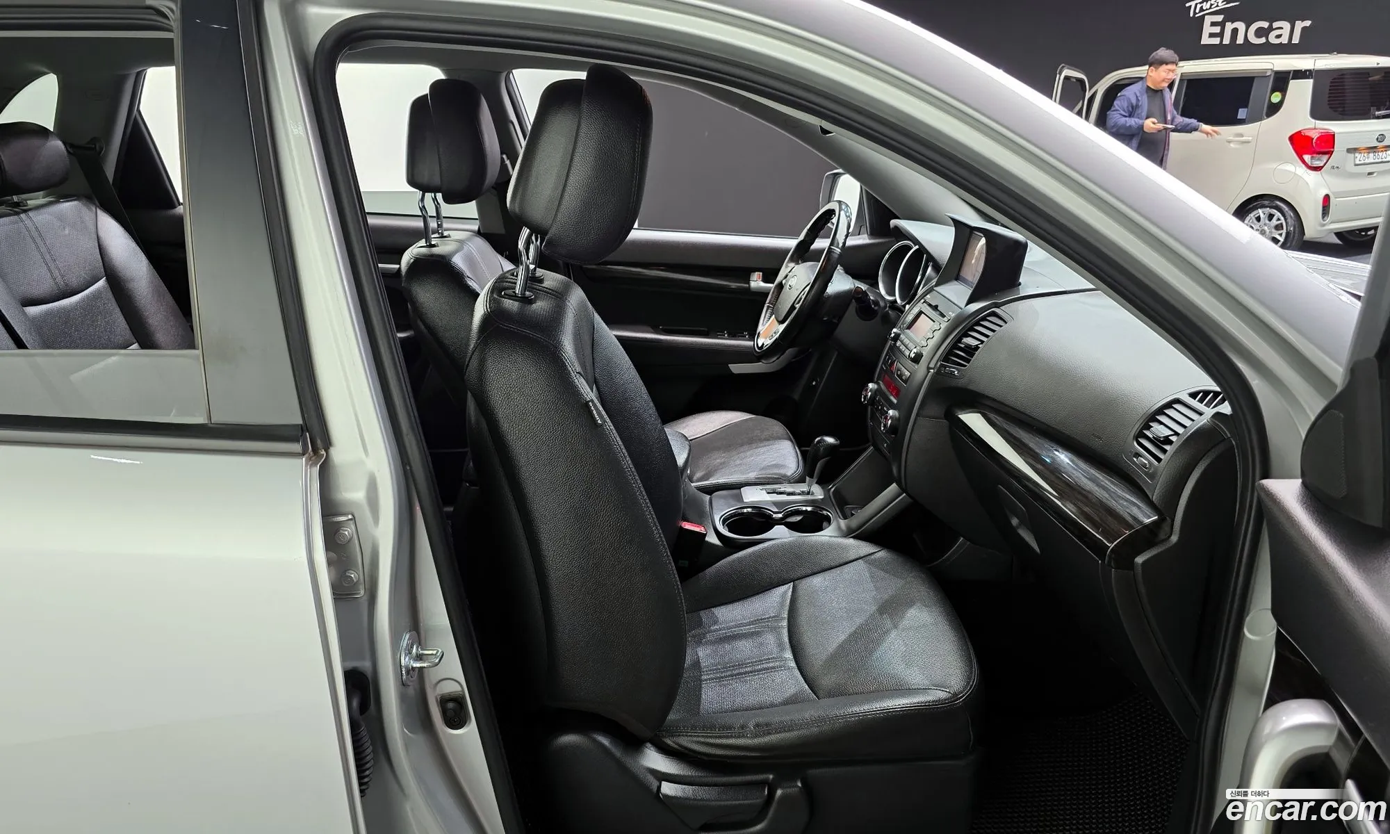Kia Sorento R 2011 — 11