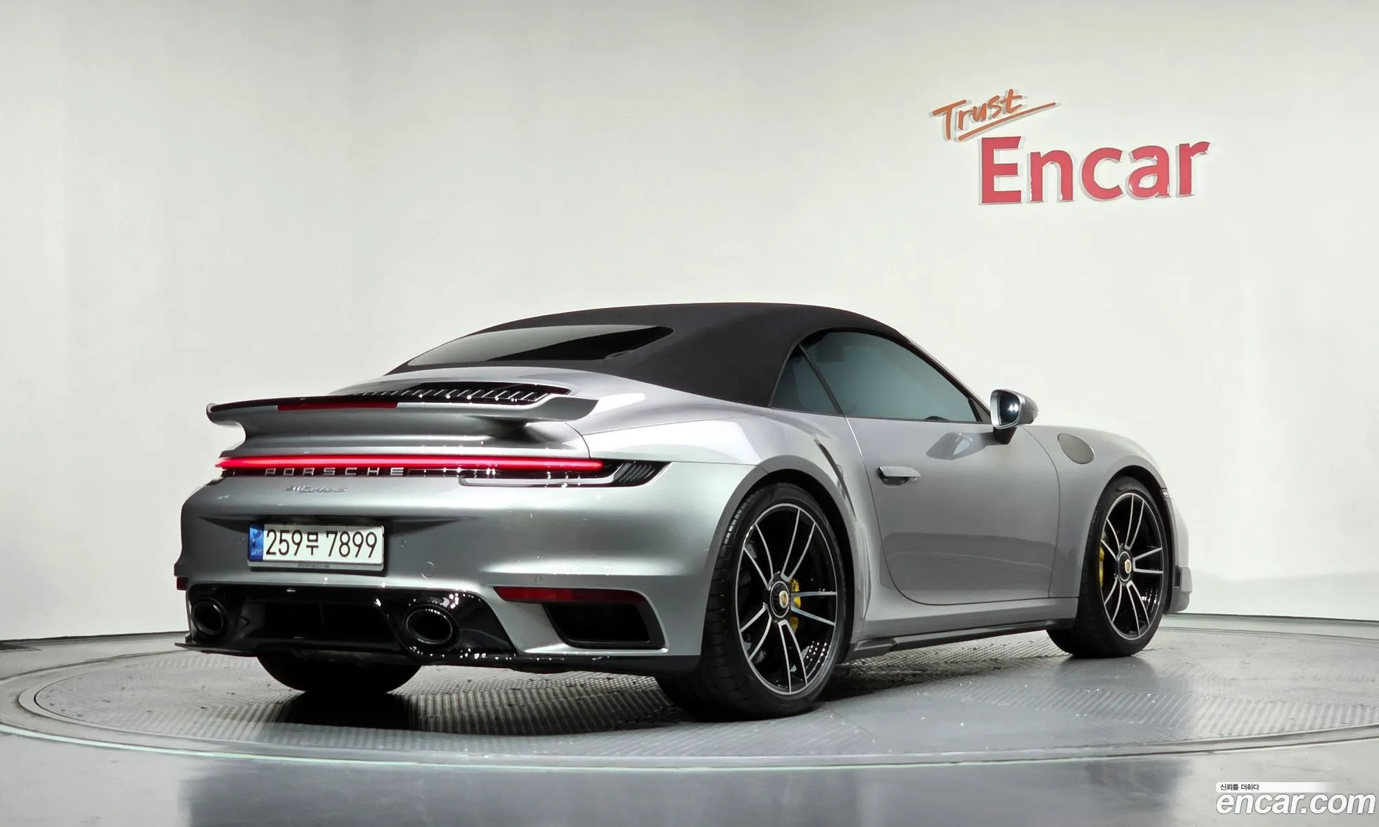 Porsche 911 2022 — 32