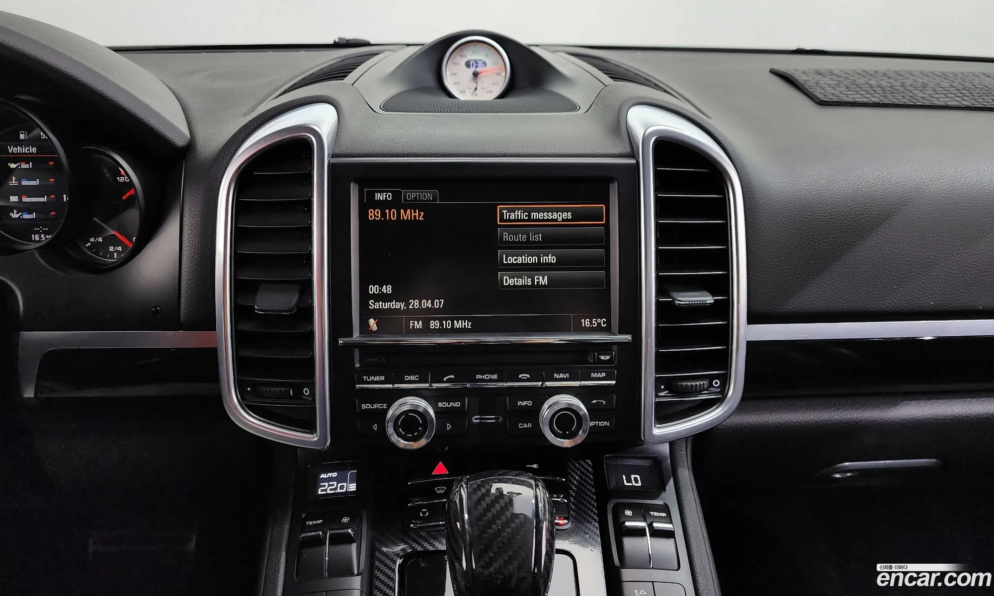 Porsche Cayenne 2011 — 17