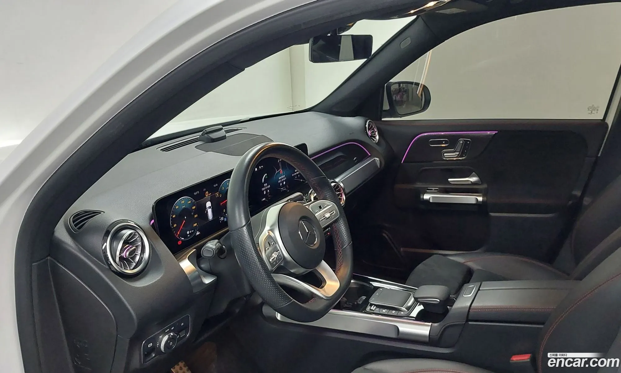 Mercedes-Benz GLB-Class X247 2021 — 17