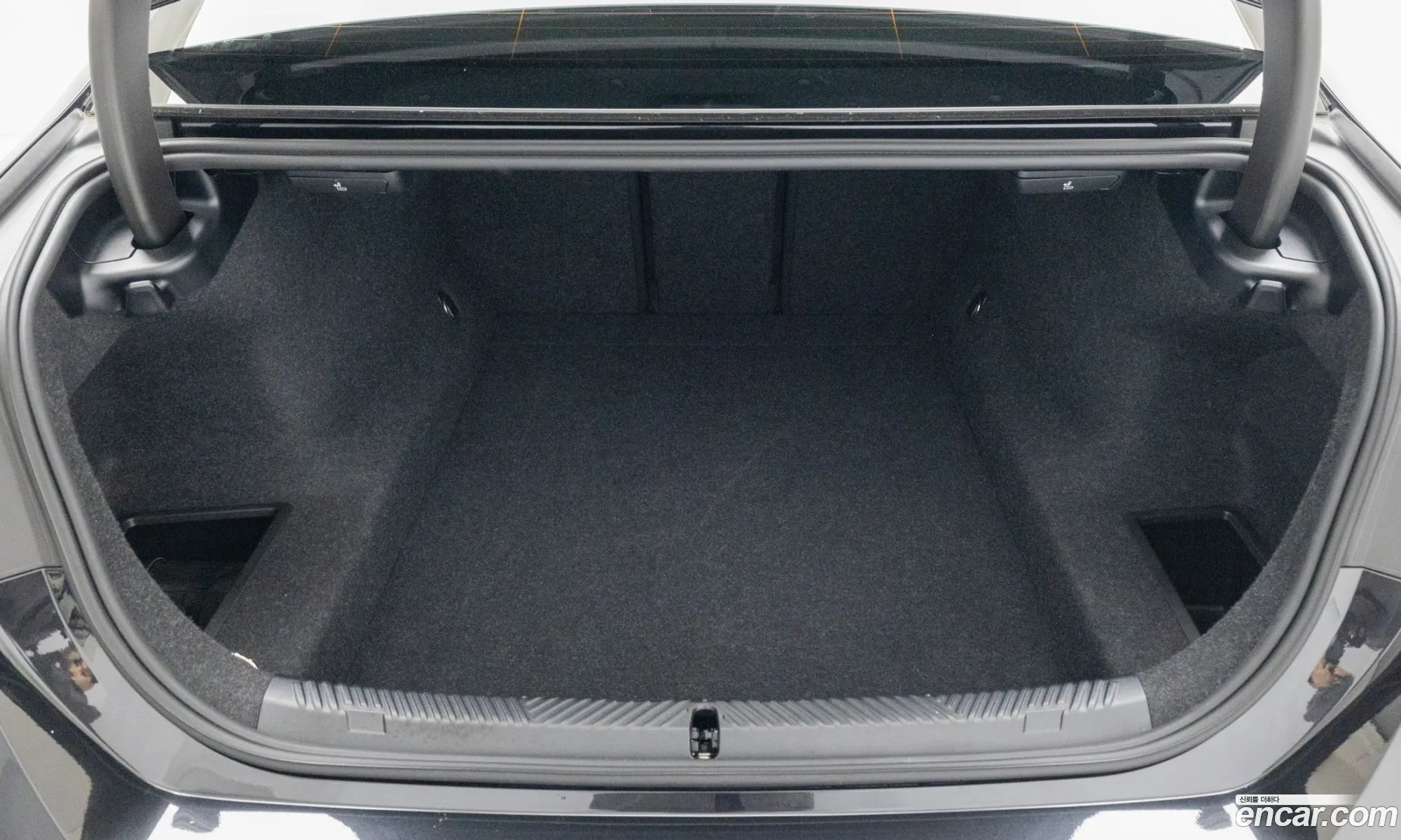 BMW 5 Series 2025 — 19