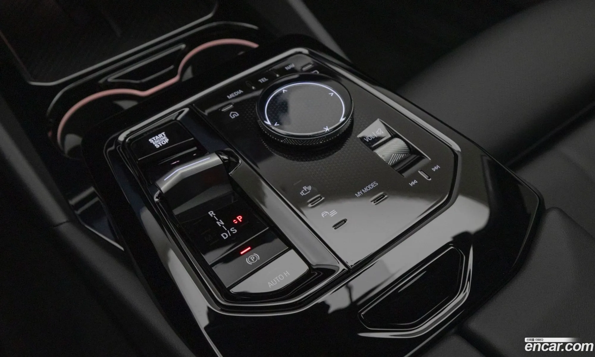 BMW 5 Series 2025 — 9