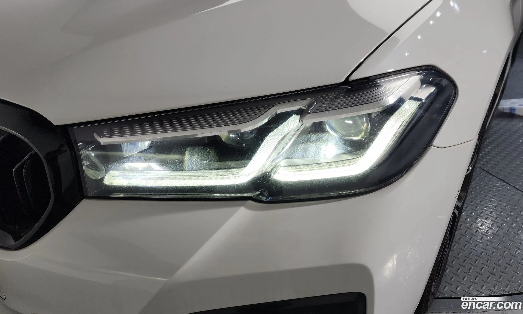 BMW 5 Series 2022 WBA71BH0XNWX81882 — 23