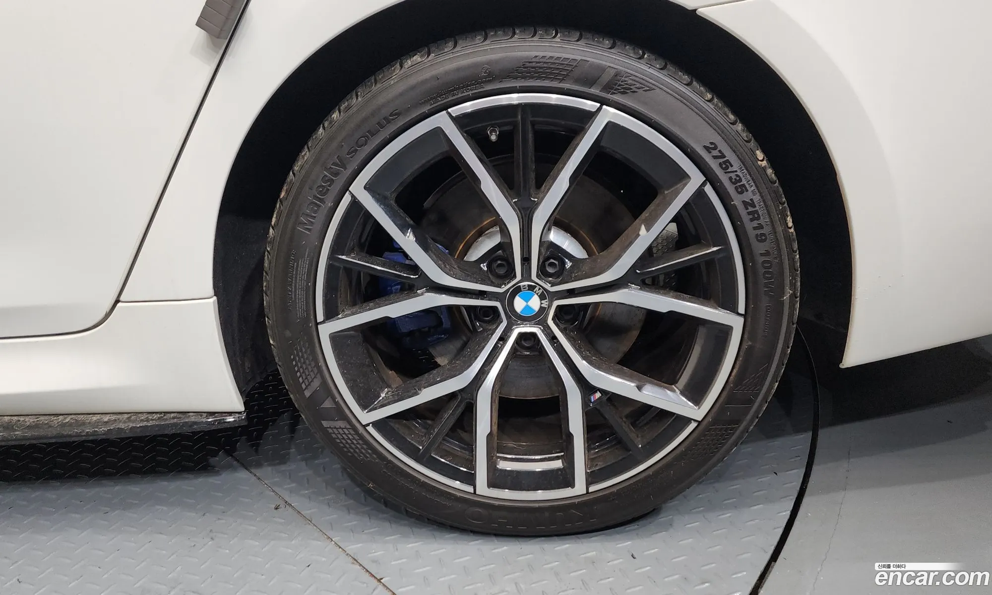 BMW 5 Series 2022 WBA71BH0XNWX81882 — 32
