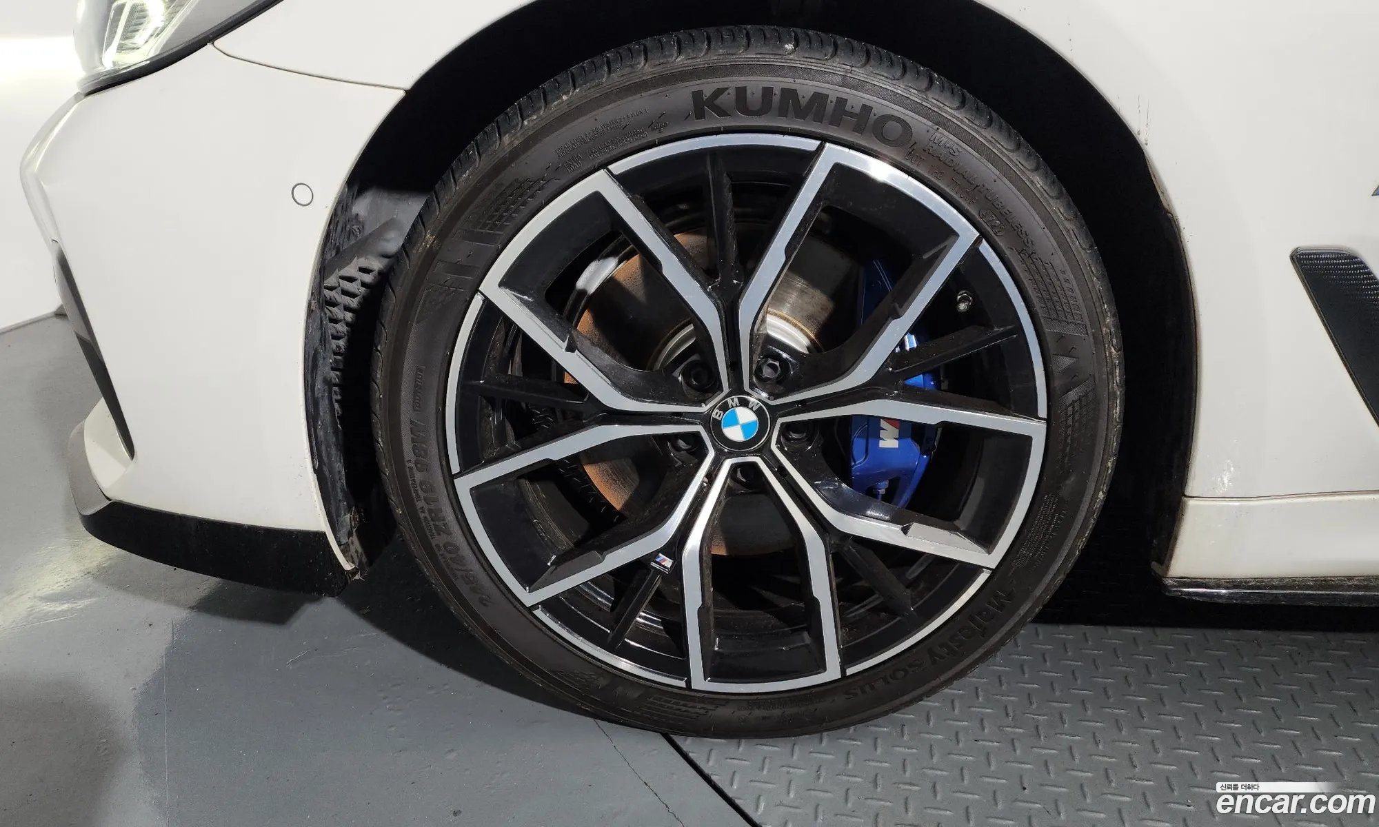 BMW 5 Series 2022 WBA71BH0XNWX81882 — 30