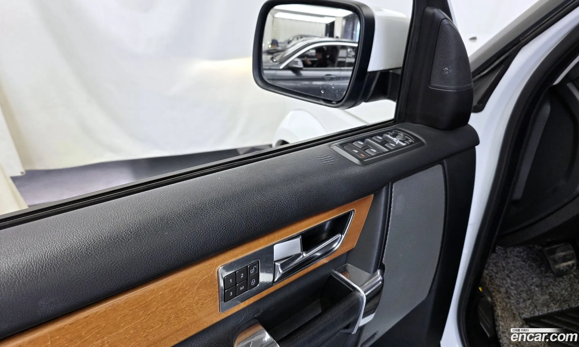 Land Rover Discovery 4 2013 SALLAAAG6DA694066 — 10