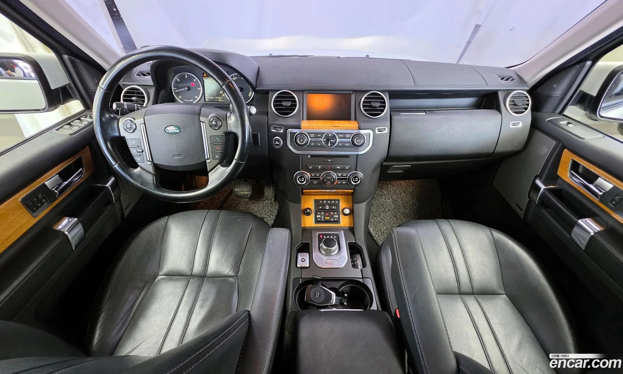 Land Rover Discovery 4 2013 SALLAAAG6DA694066 — 3