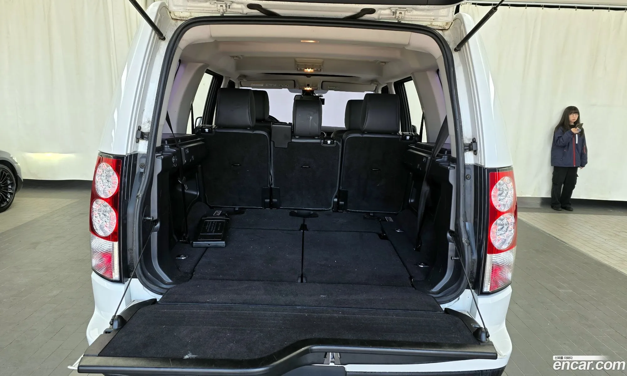 Land Rover Discovery 4 2013 SALLAAAG6DA694066 — 27