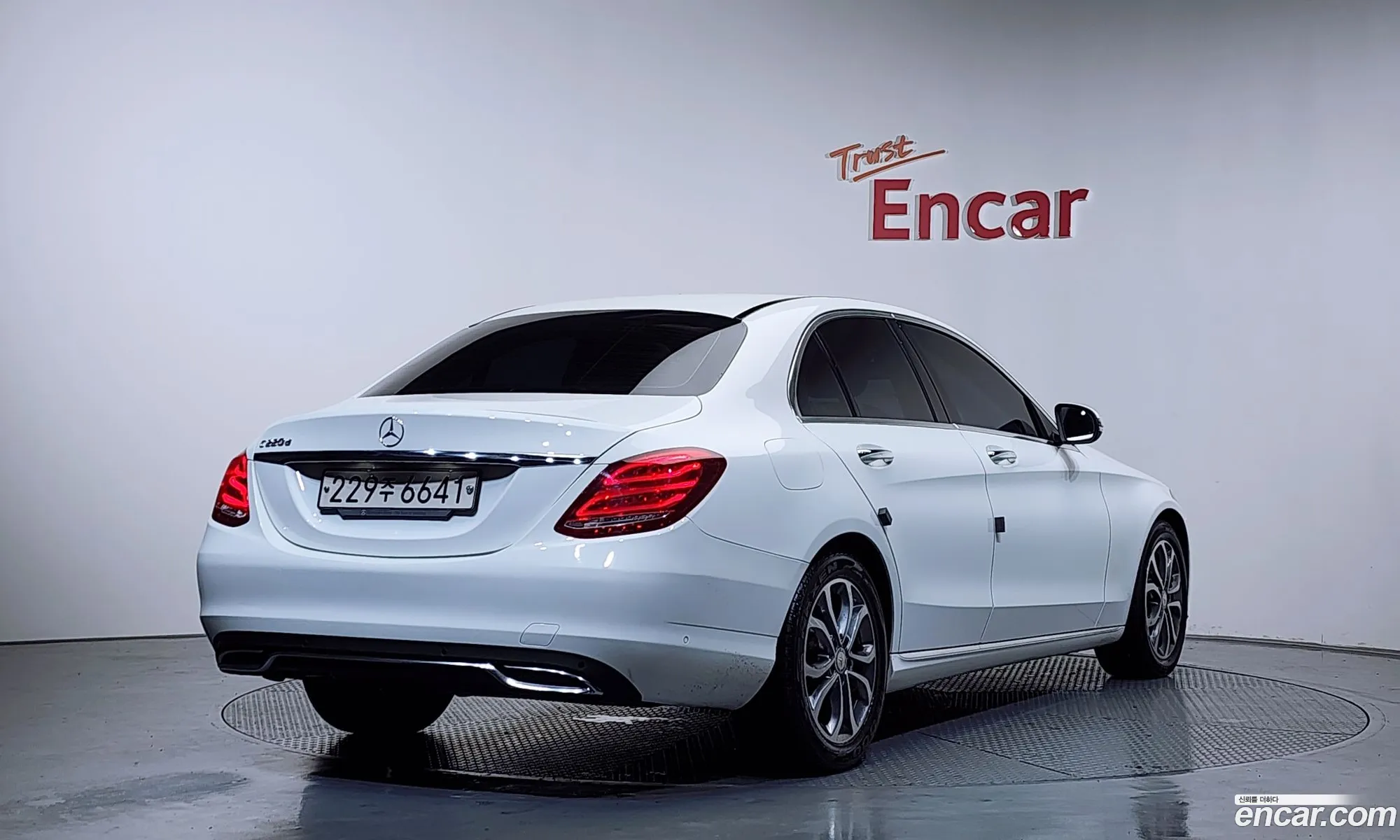 Mercedes-Benz C-Class W205 2017 — 6