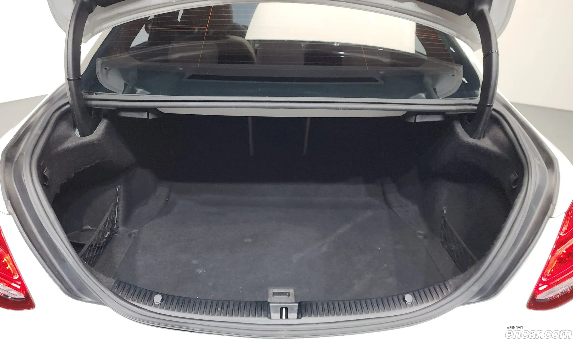 Mercedes-Benz C-Class W205 2017 — 2