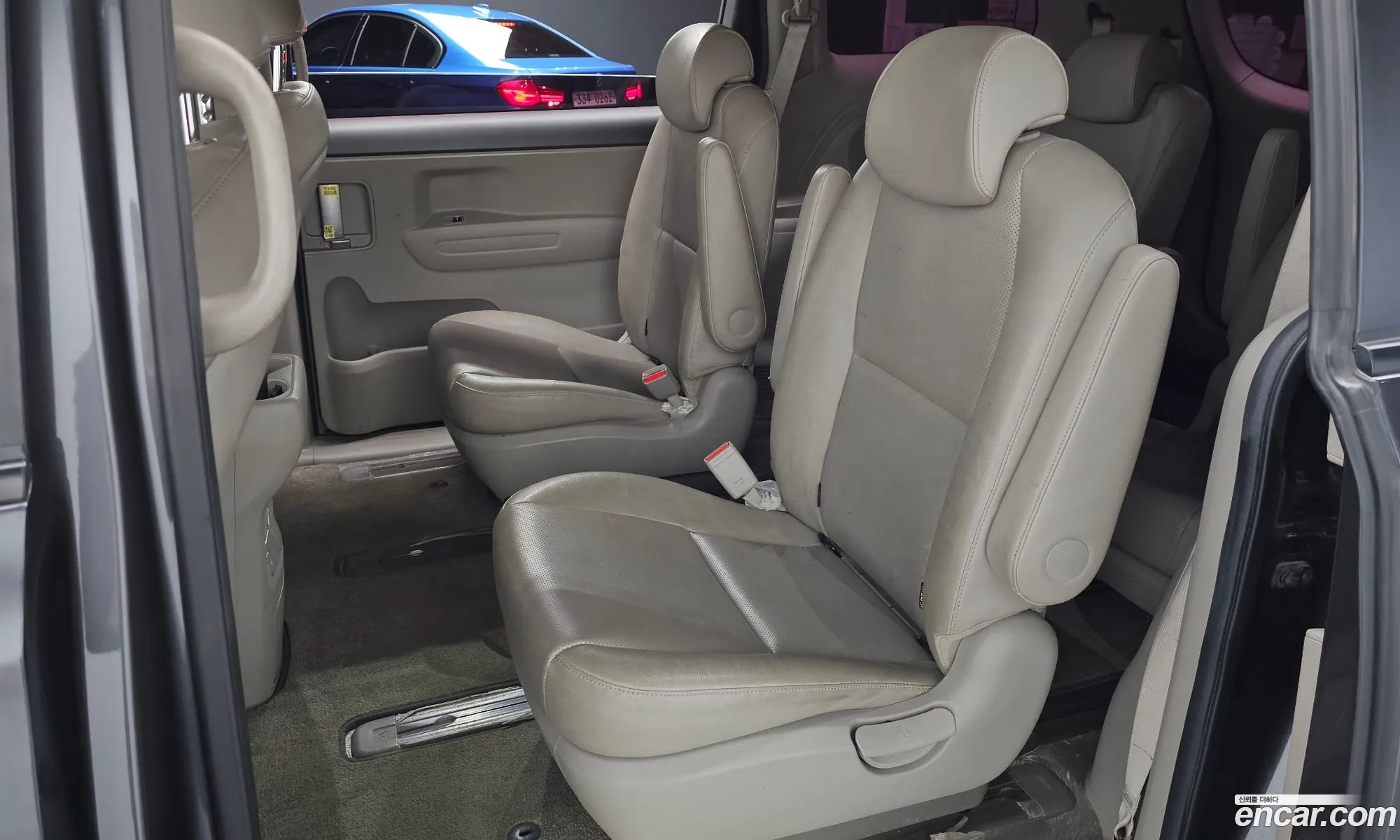 Kia Carnival 2017 — 10
