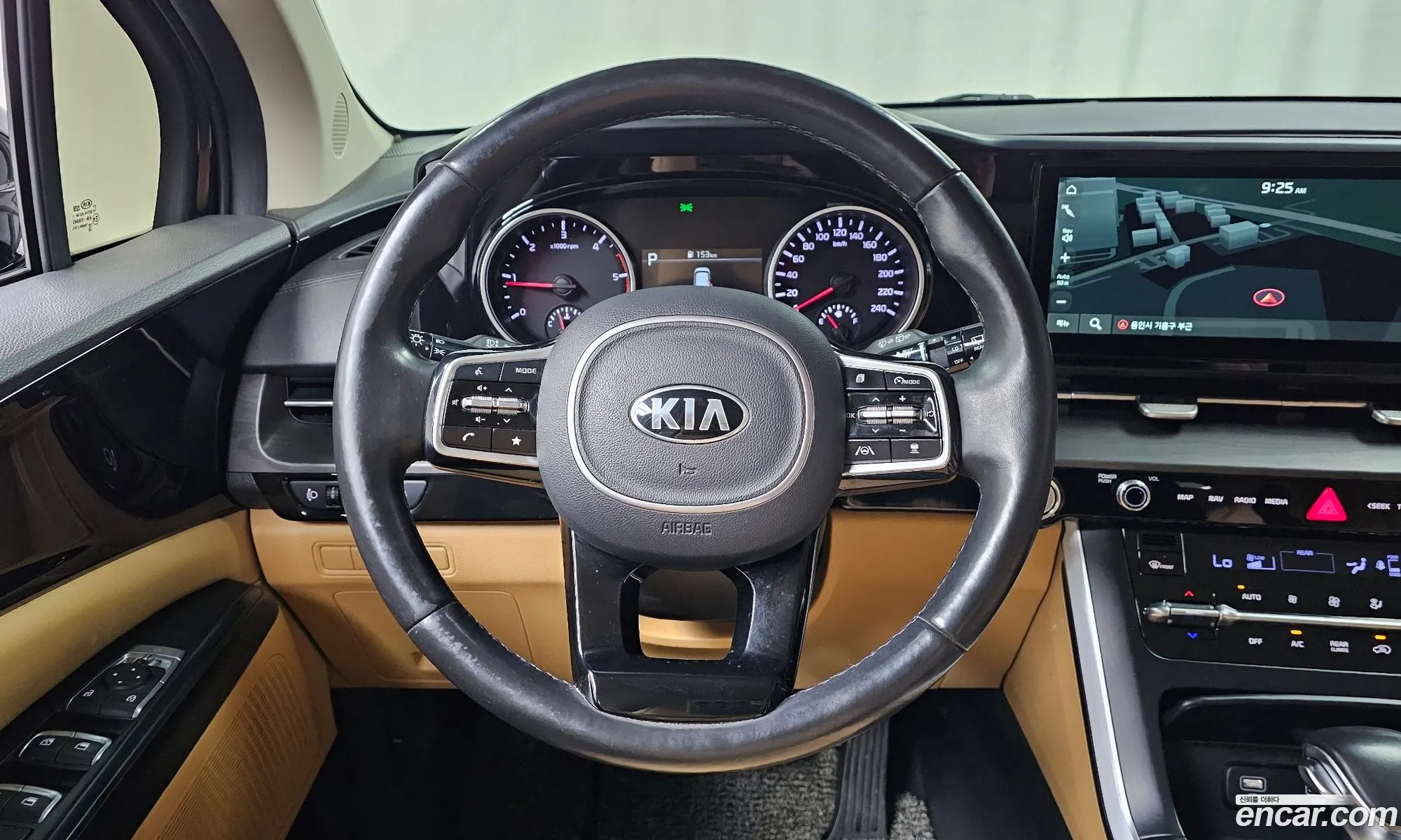 Kia Carnival 2021 — 17