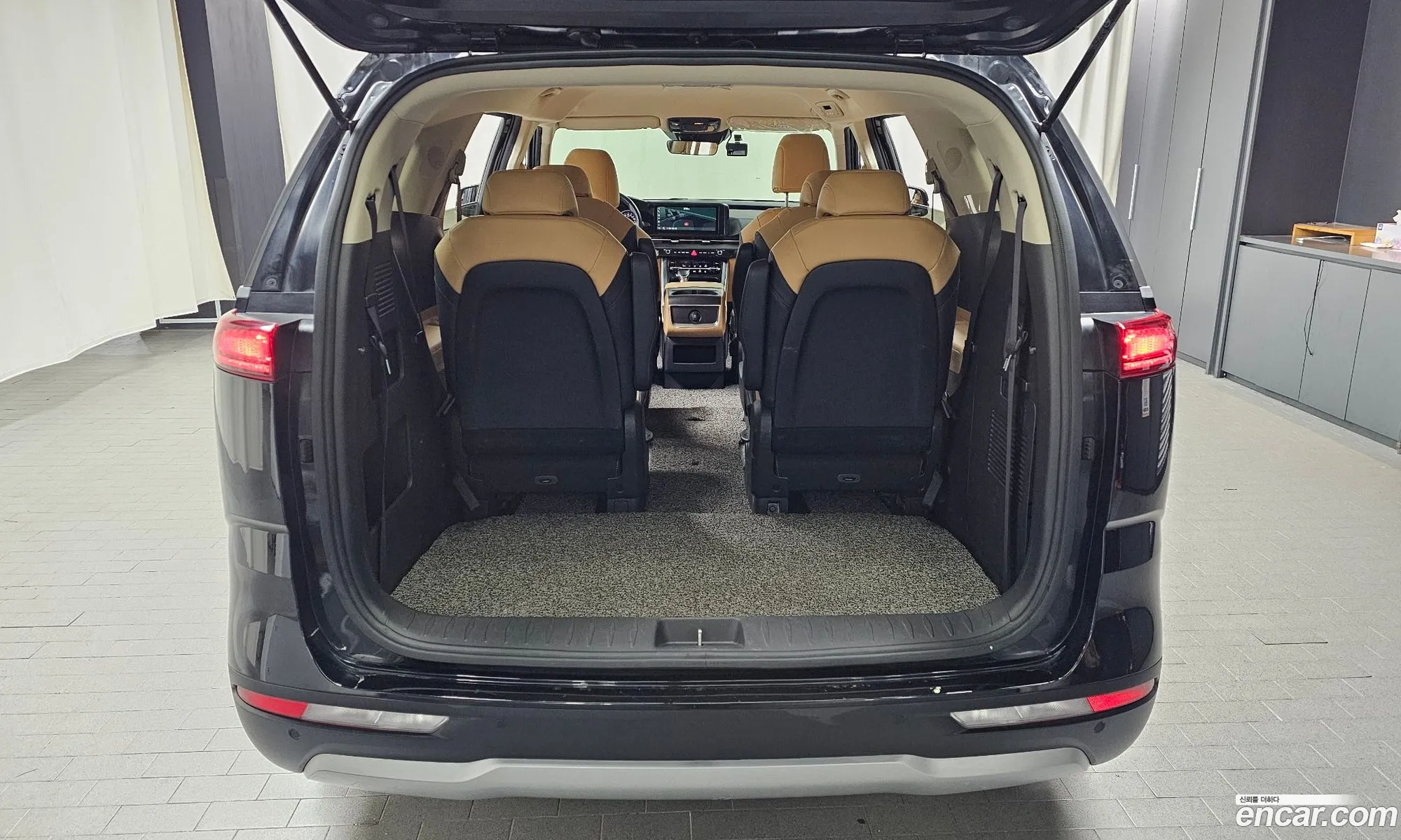 Kia Carnival 2021 — 7