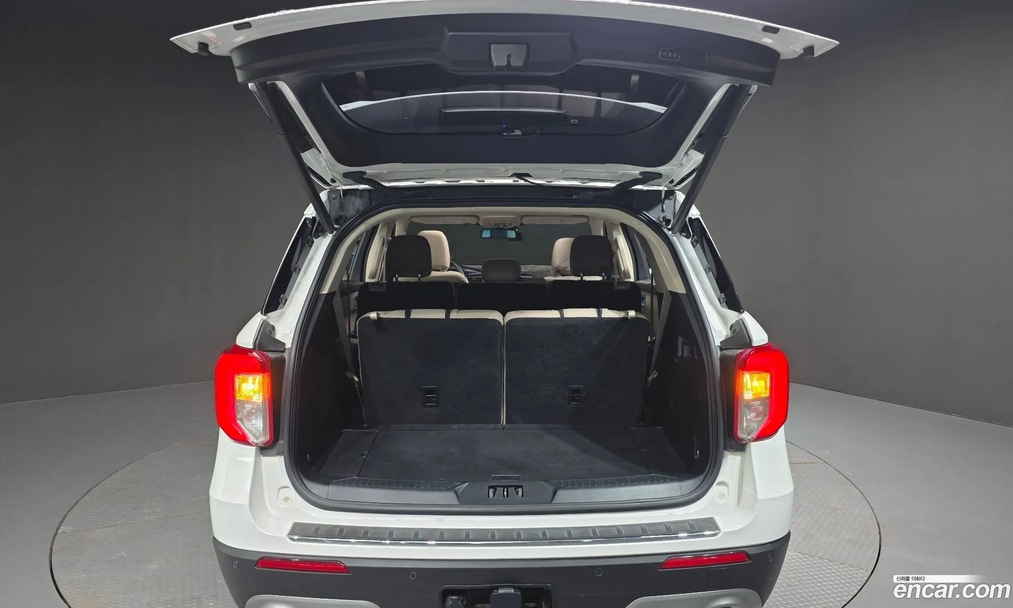 Ford Explorer 6th Gen 2020 1FMSK8FH7LGC71210 — 4
