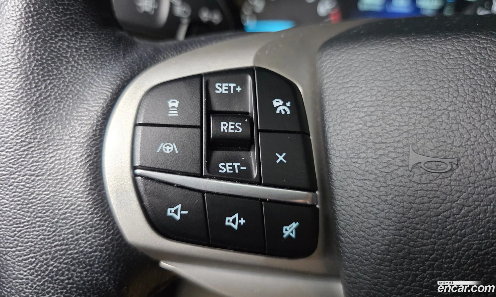 Ford Explorer 6th Gen 2020 1FMSK8FH7LGC71210 — 20