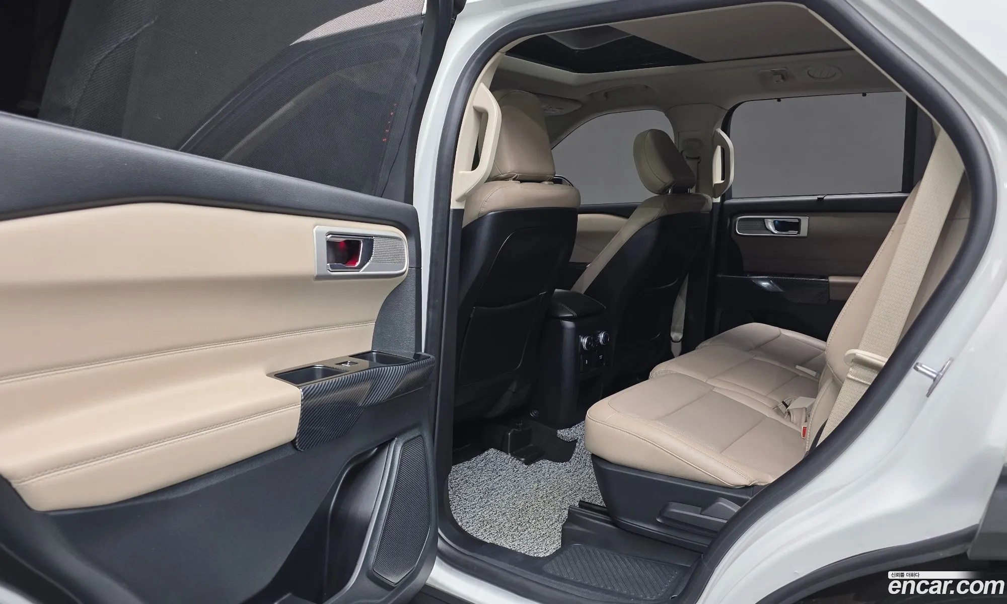 Ford Explorer 6th Gen 2020 1FMSK8FH7LGC71210 — 12