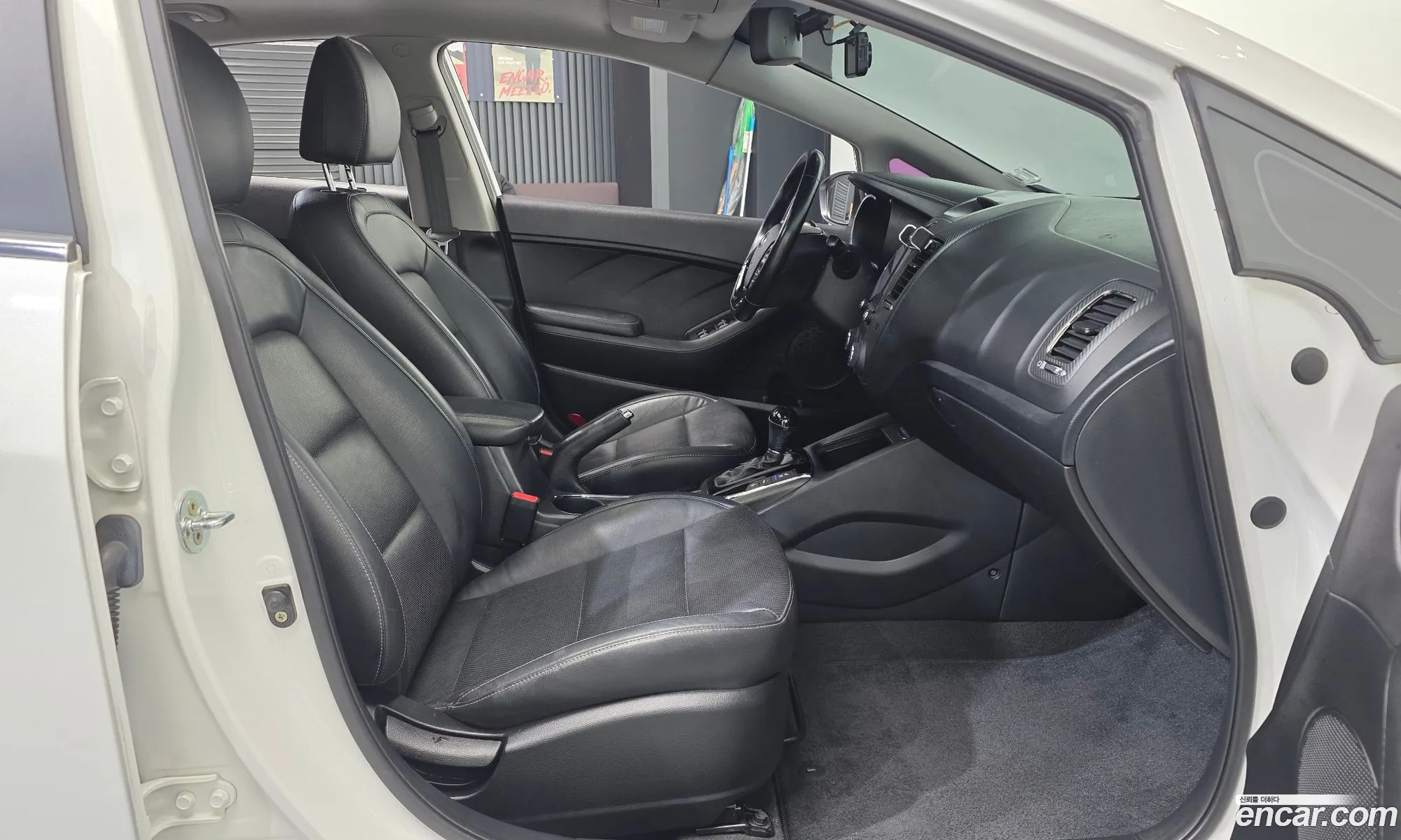 Kia K3 2015 — 11