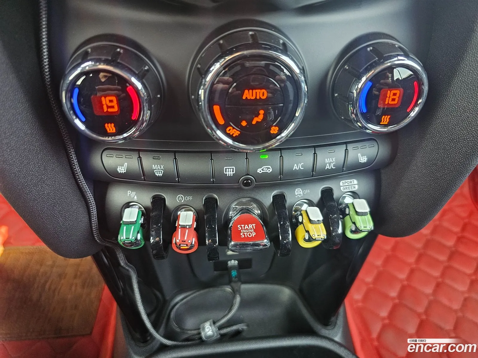 Mini Cooper S Convertible 2024 — 14