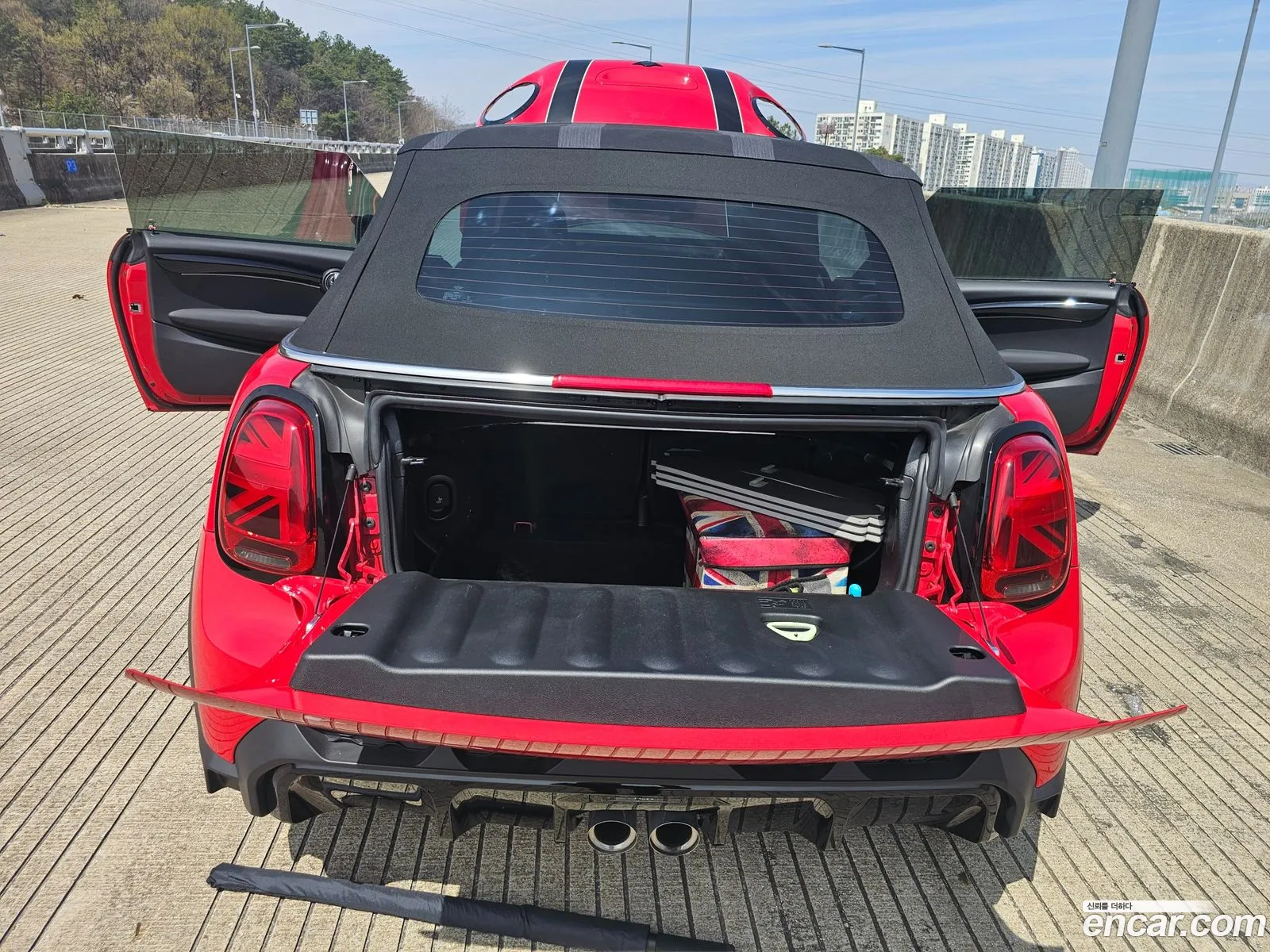 Mini Cooper S Convertible 2024 — 16