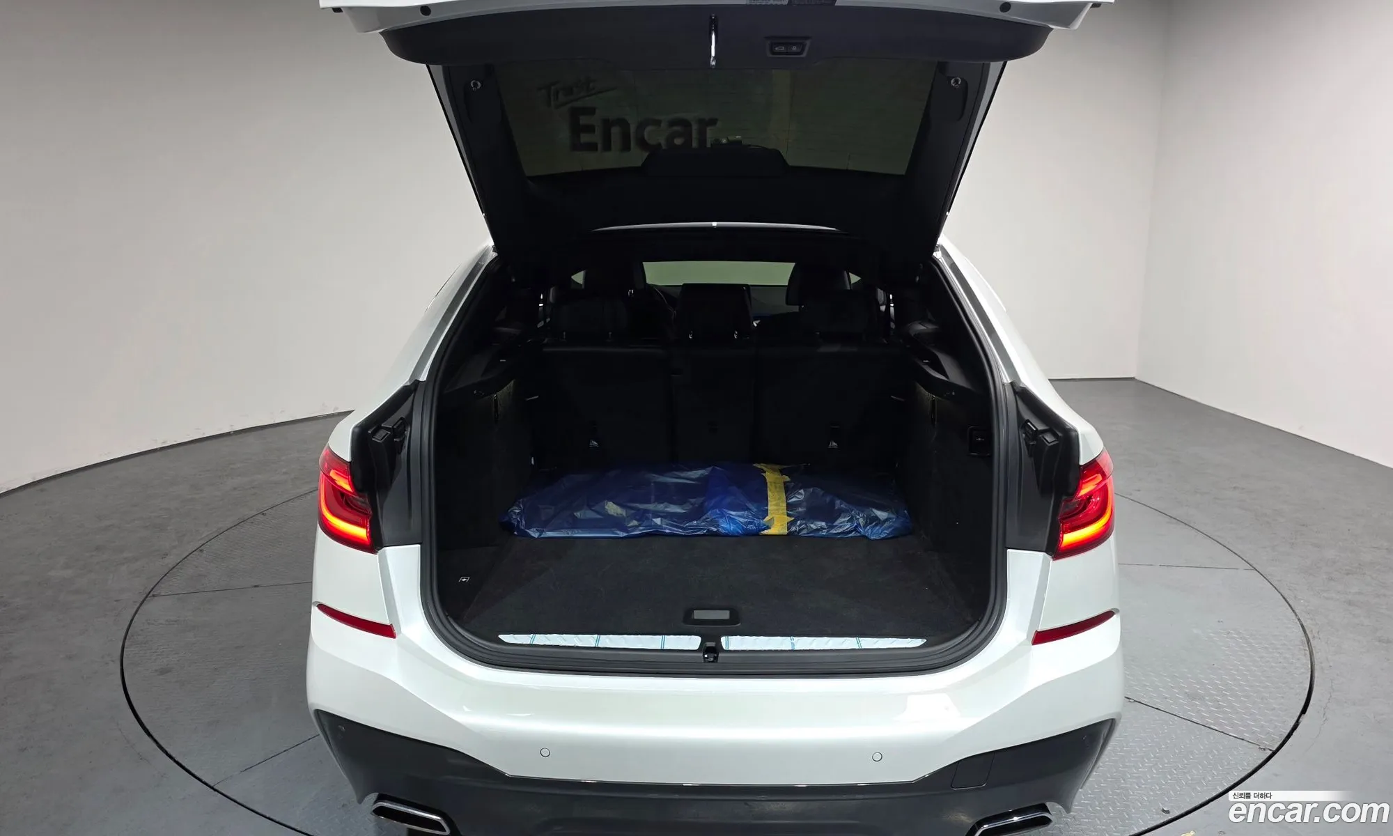 BMW 6 Series GT 2024 — 18