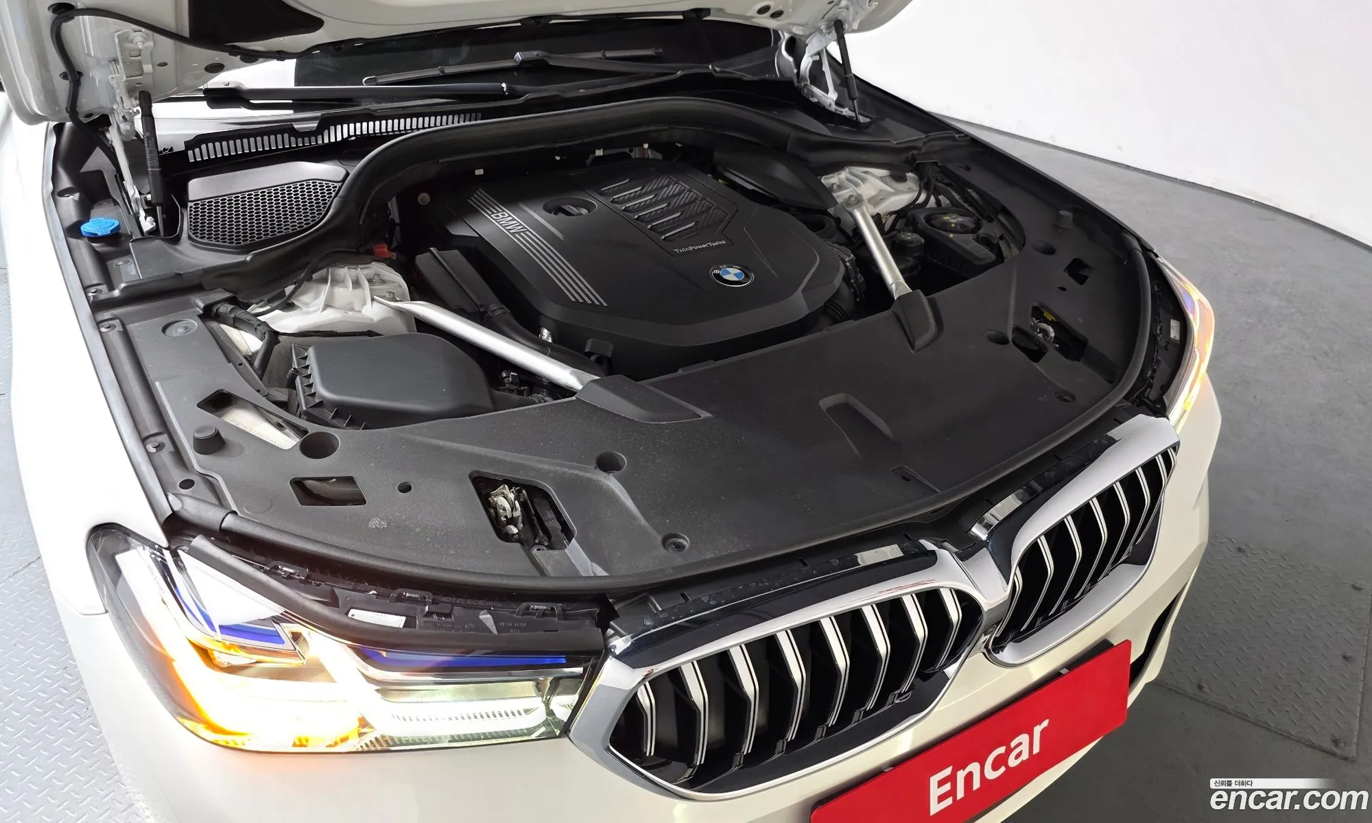 BMW 6 Series GT 2024 — 12