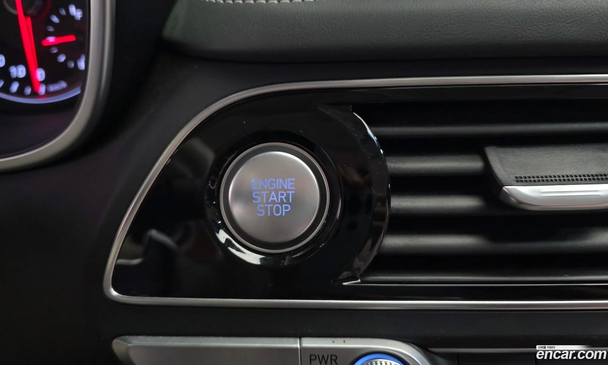 Genesis G70 2018 KMTG341ADJU009636 — 8