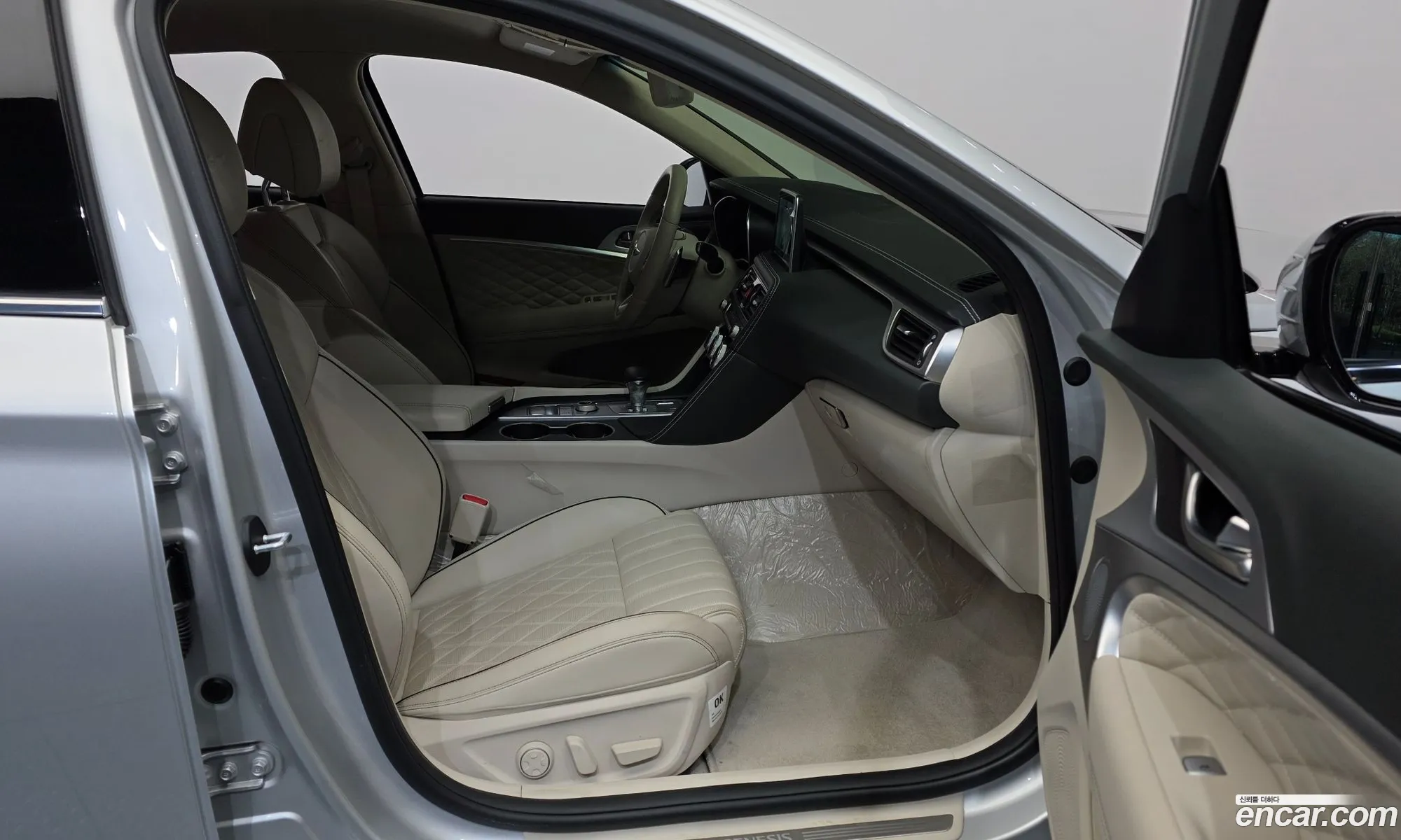 Genesis G70 2018 KMTG341ADJU009636 — 4