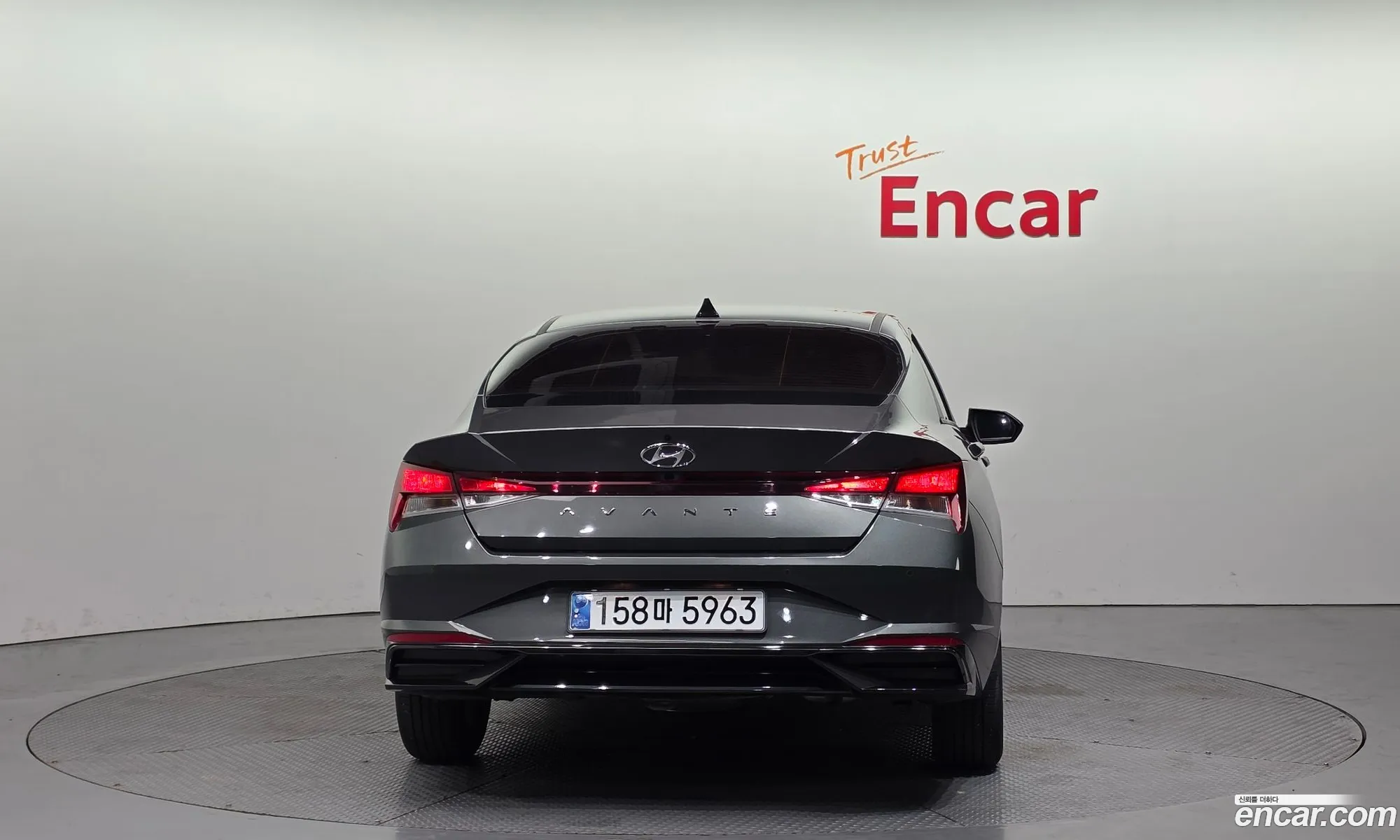 Hyundai Elantra 2021 — 27