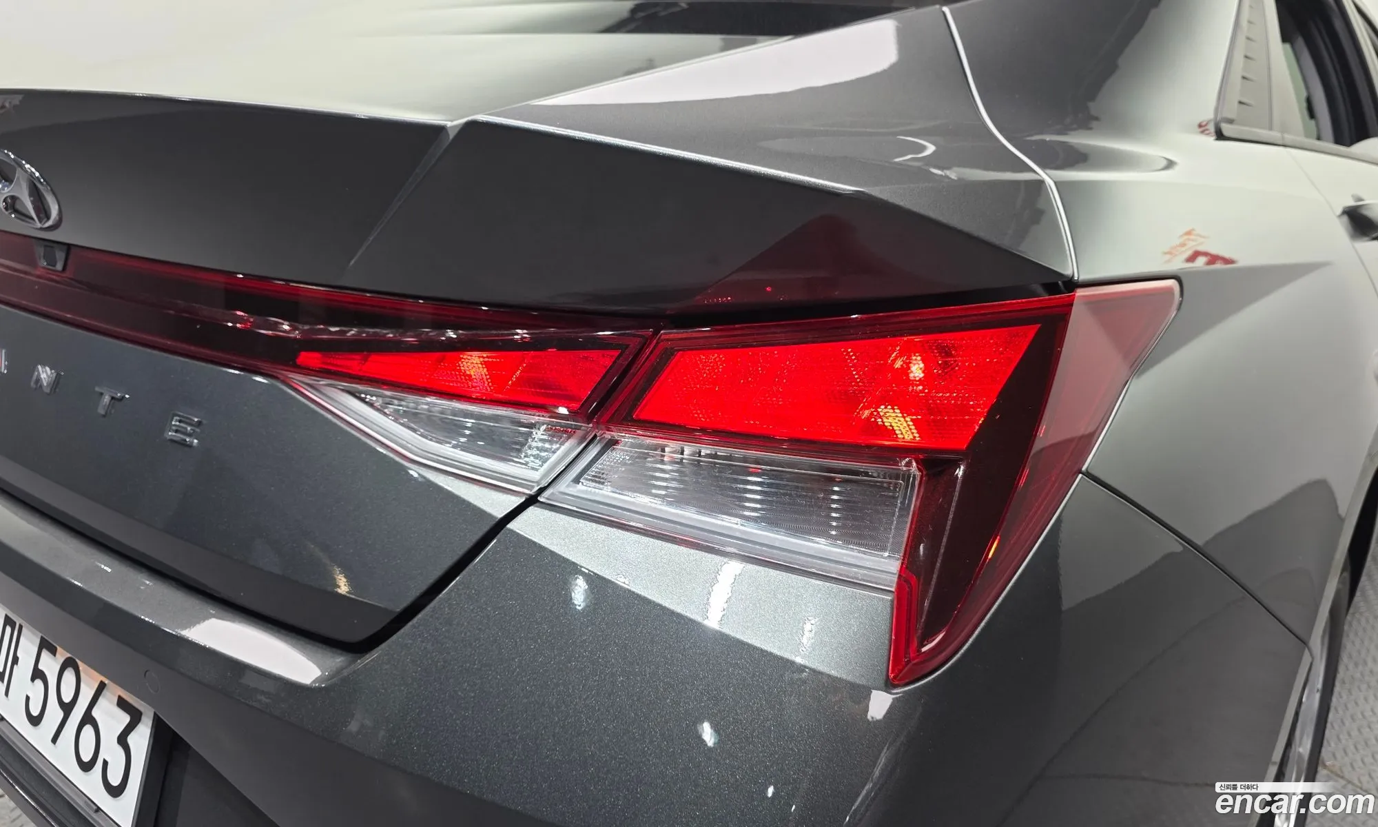 Hyundai Elantra 2021 — 16