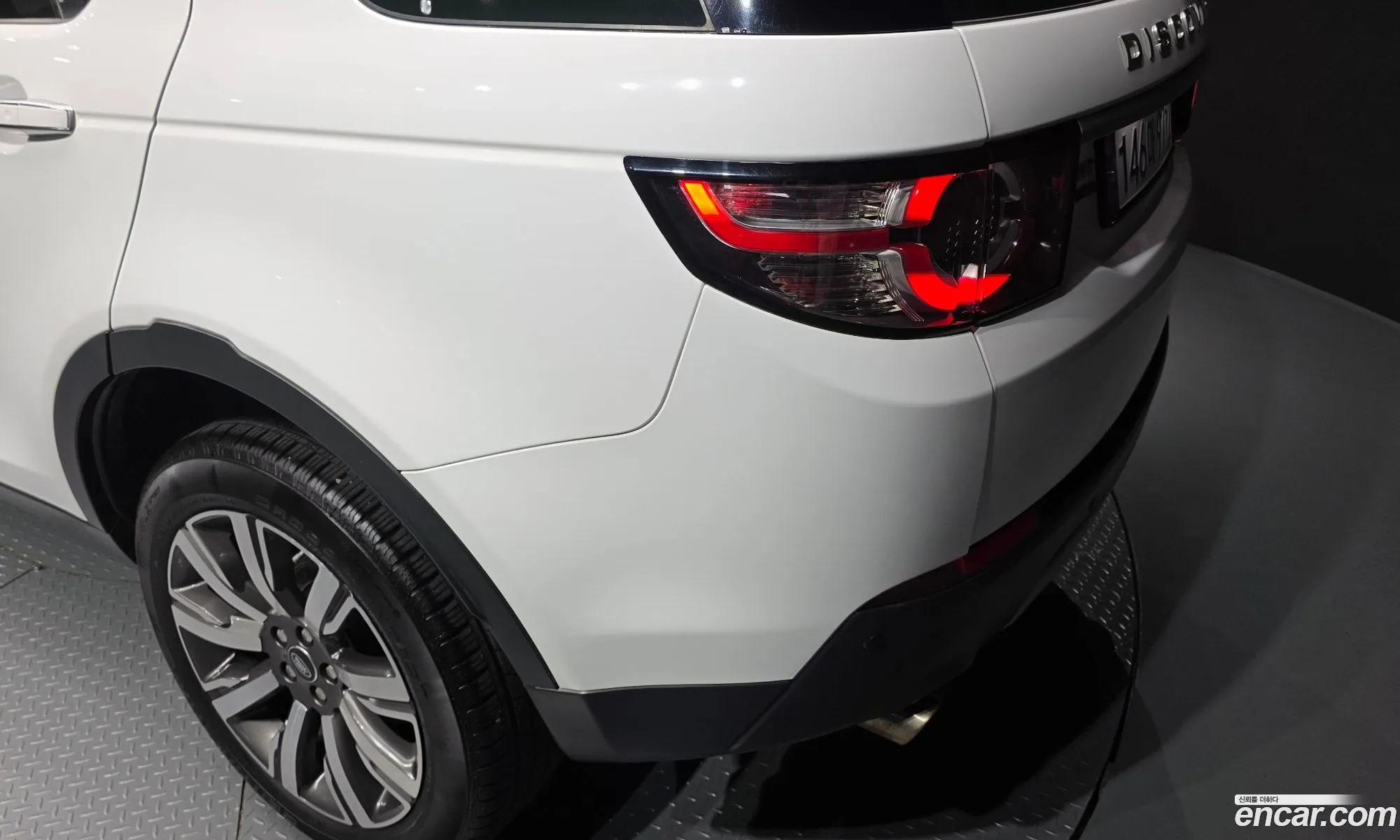 Land Rover Discovery Sport 2018 — 17