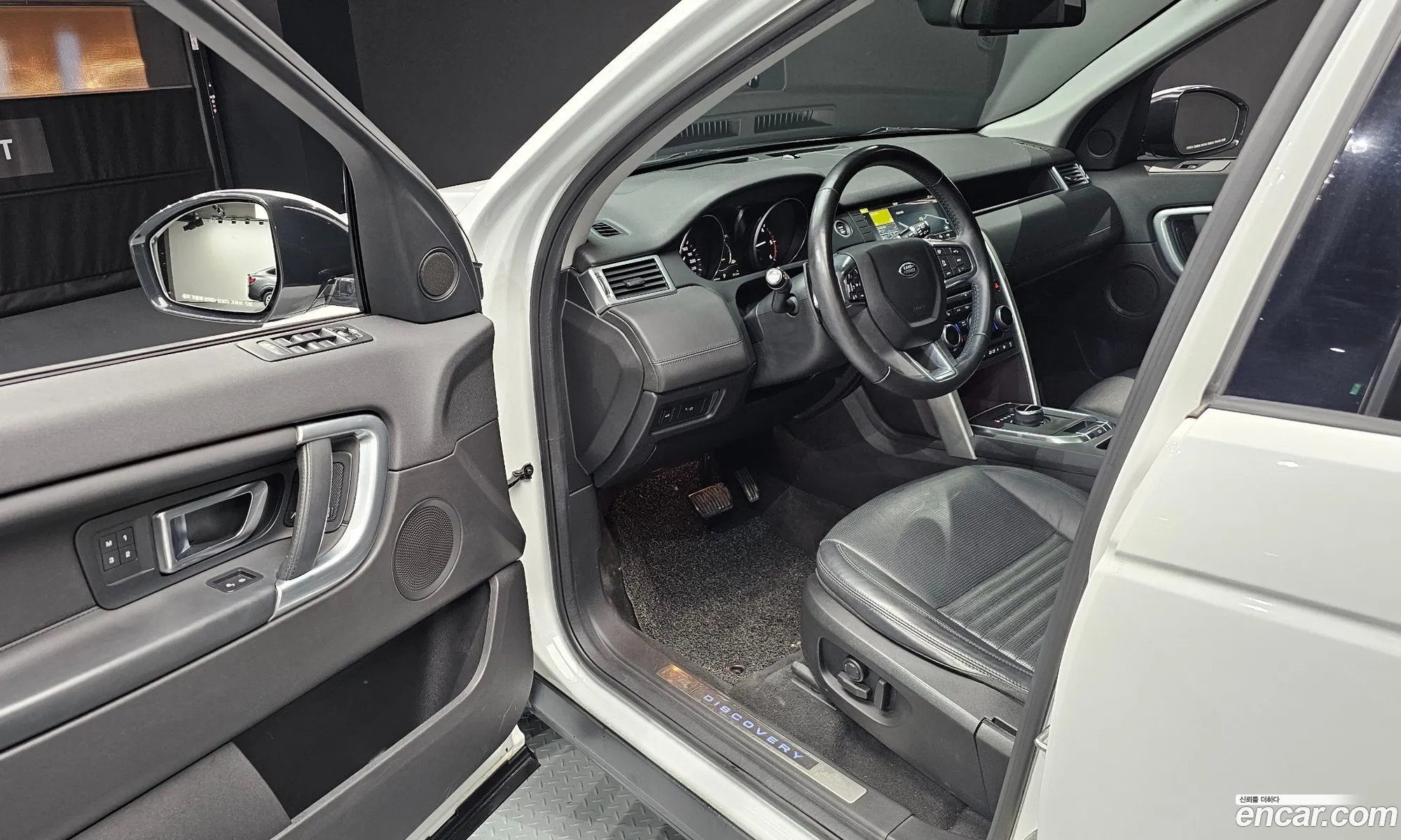 Land Rover Discovery Sport 2018 — 18