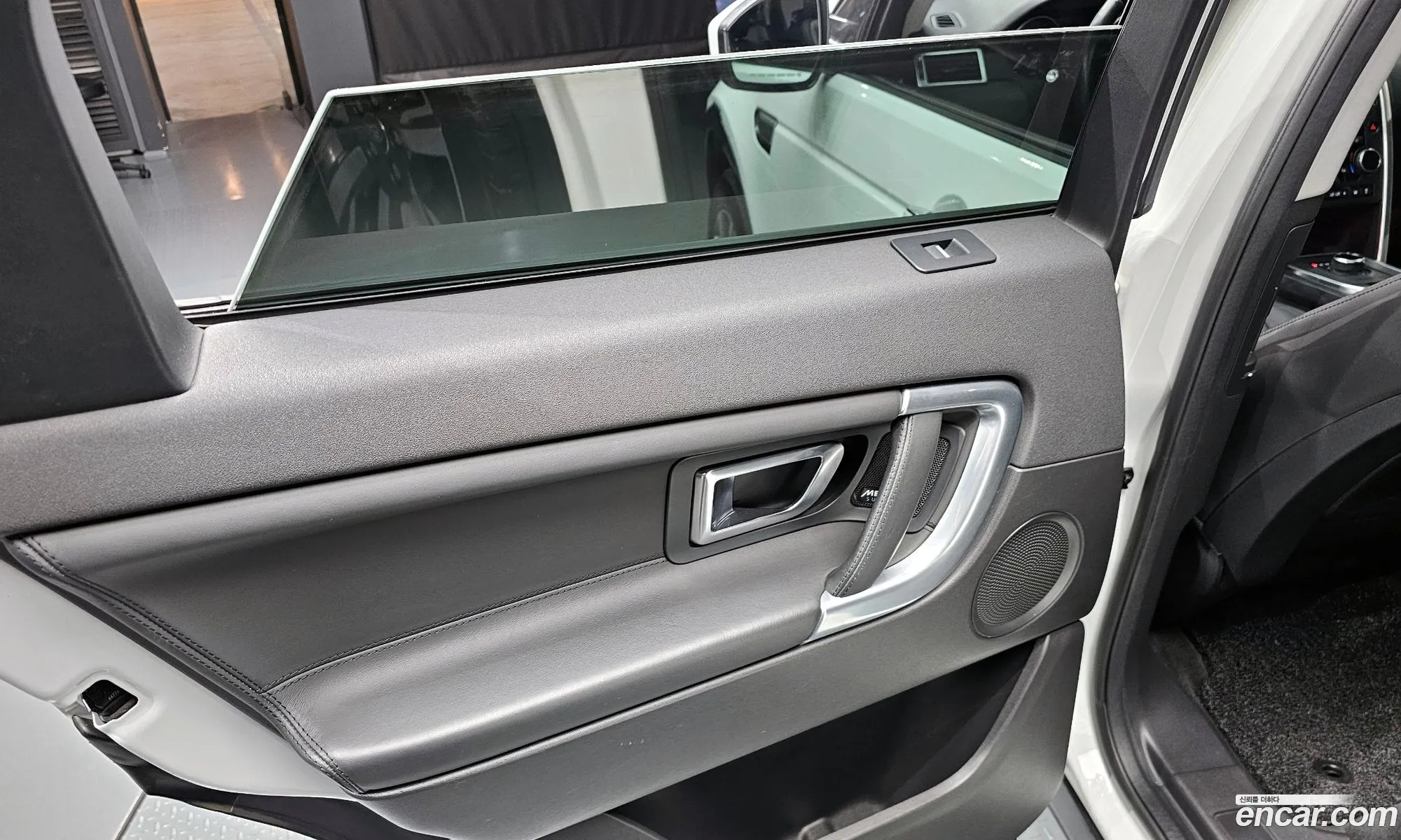 Land Rover Discovery Sport 2018 — 28
