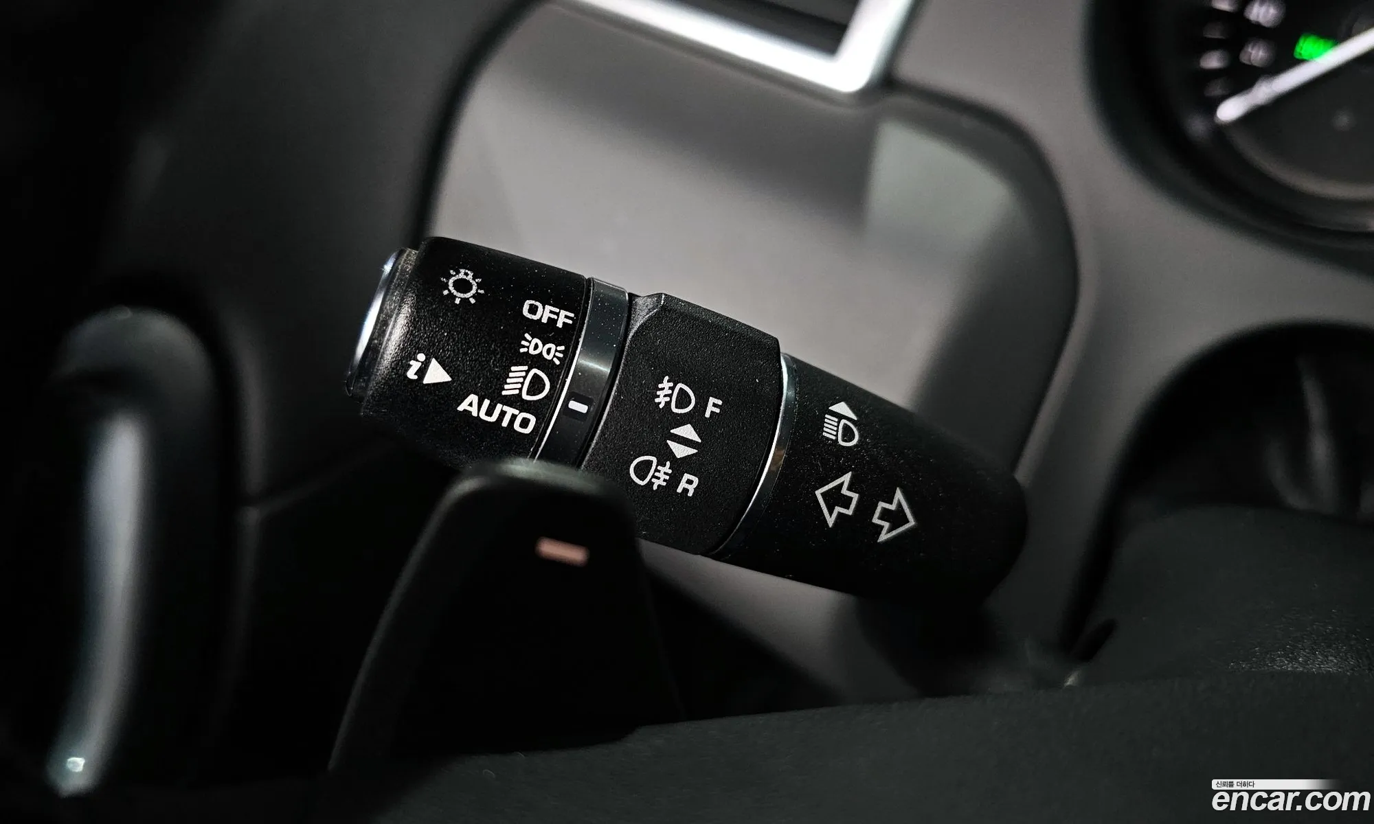Land Rover Discovery Sport 2018 — 23