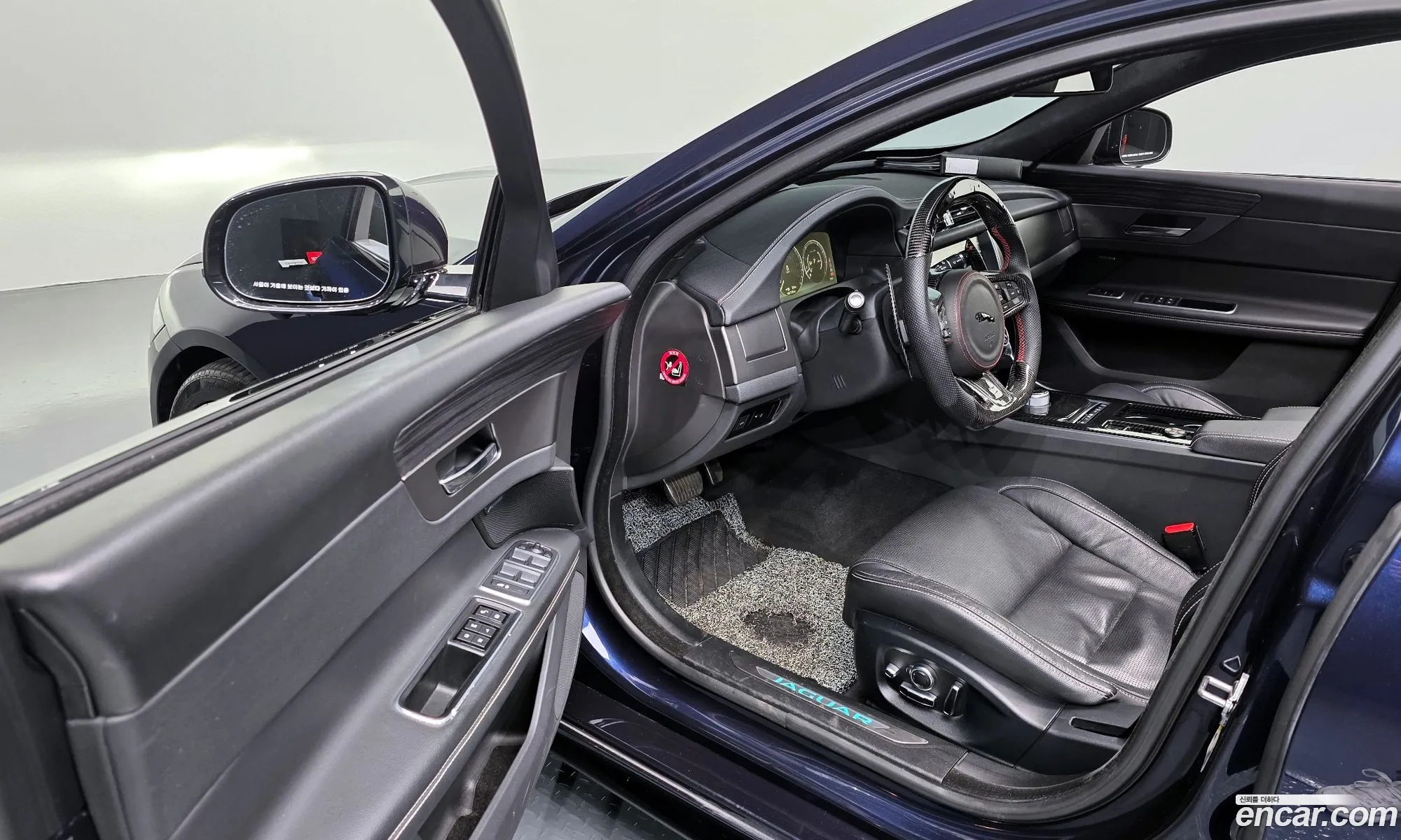 Jaguar XF 2016 SAJBA4BV8GCY00321 — 18
