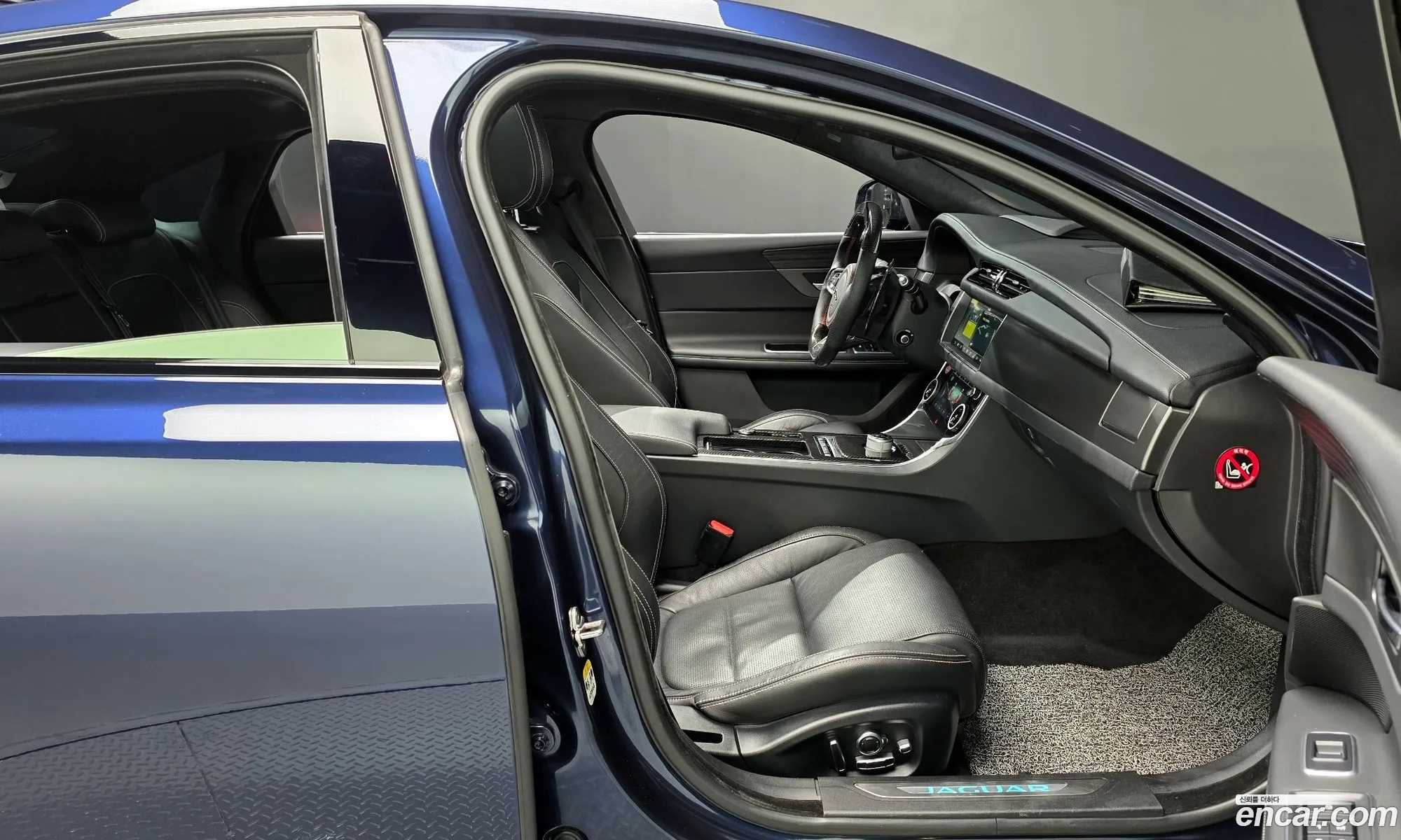 Jaguar XF 2016 SAJBA4BV8GCY00321 — 12