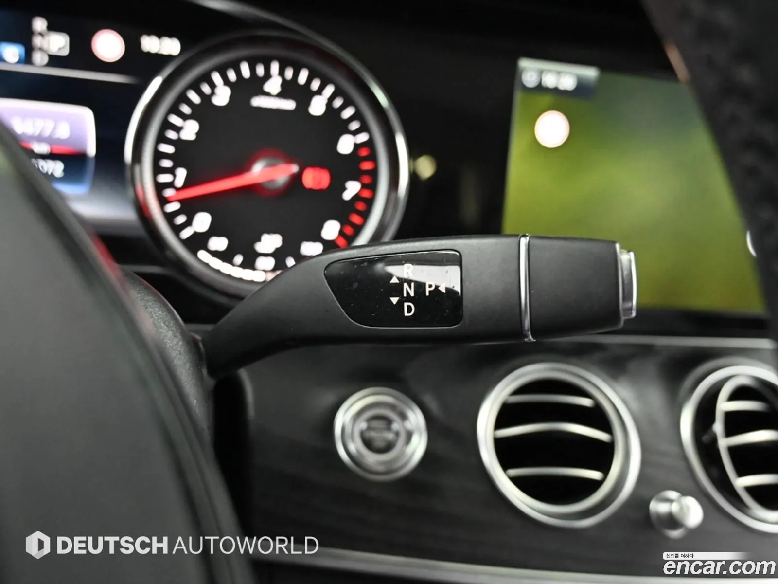 Mercedes-Benz E-Class W213 2017 — 16