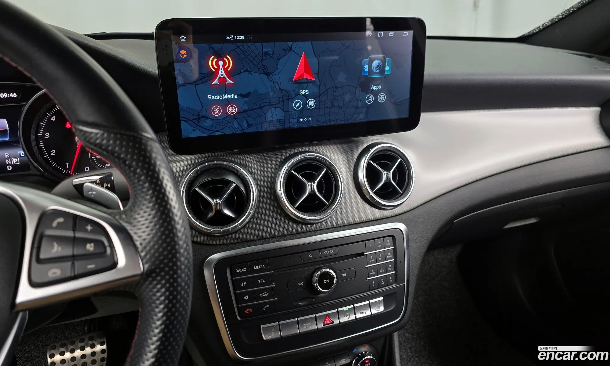 Mercedes-Benz CLA-Class C117 2018 — 25