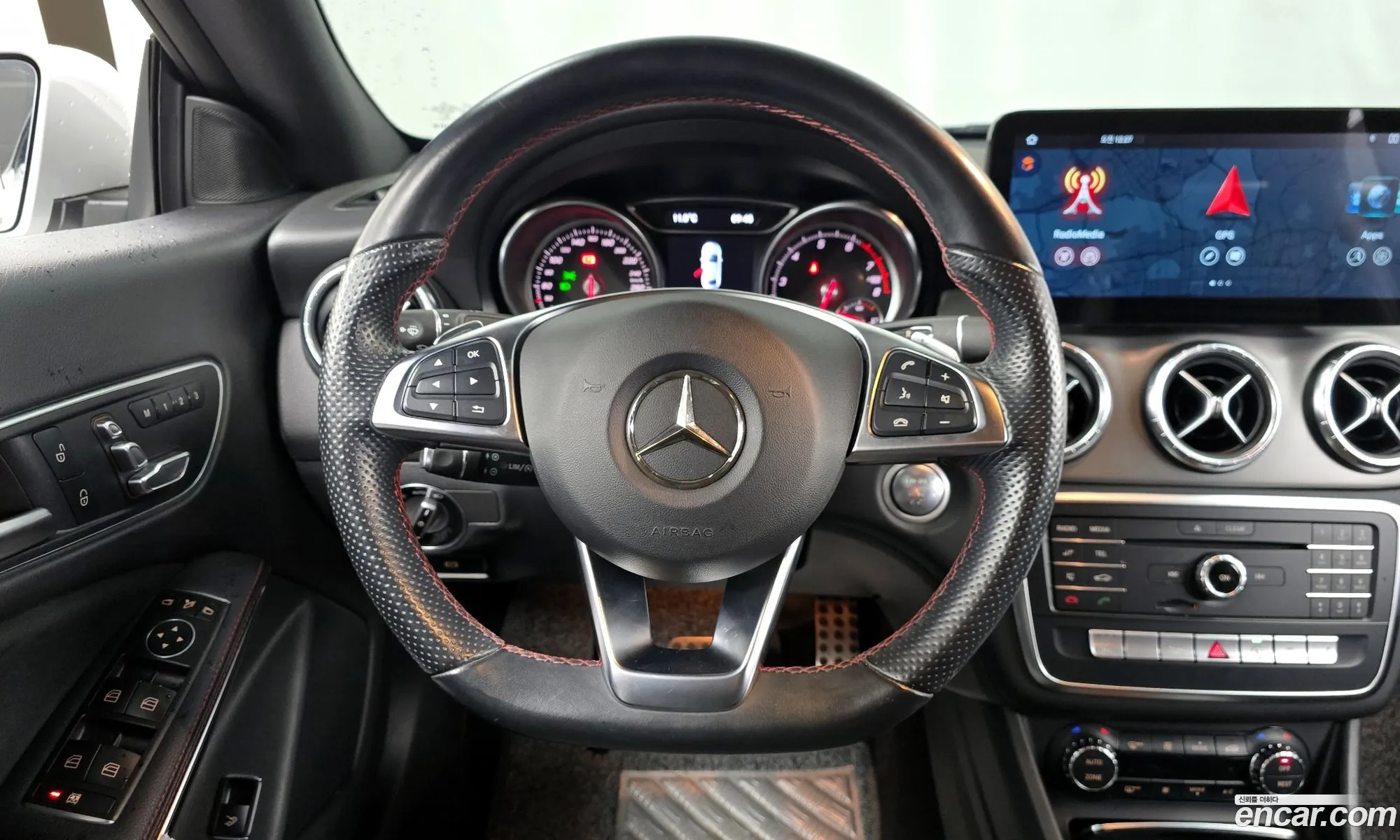 Mercedes-Benz CLA-Class C117 2018 — 11