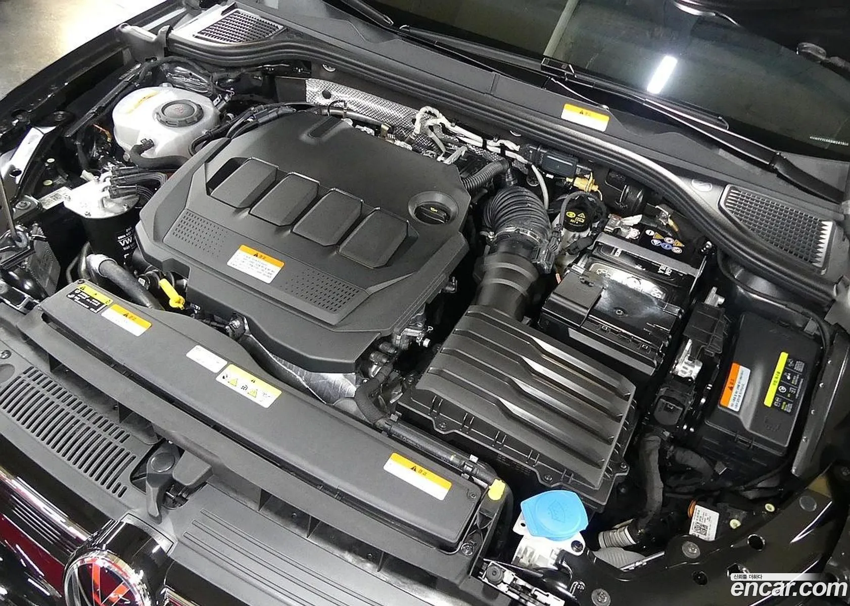 Volkswagen Golf 8th Gen 2025 — 12