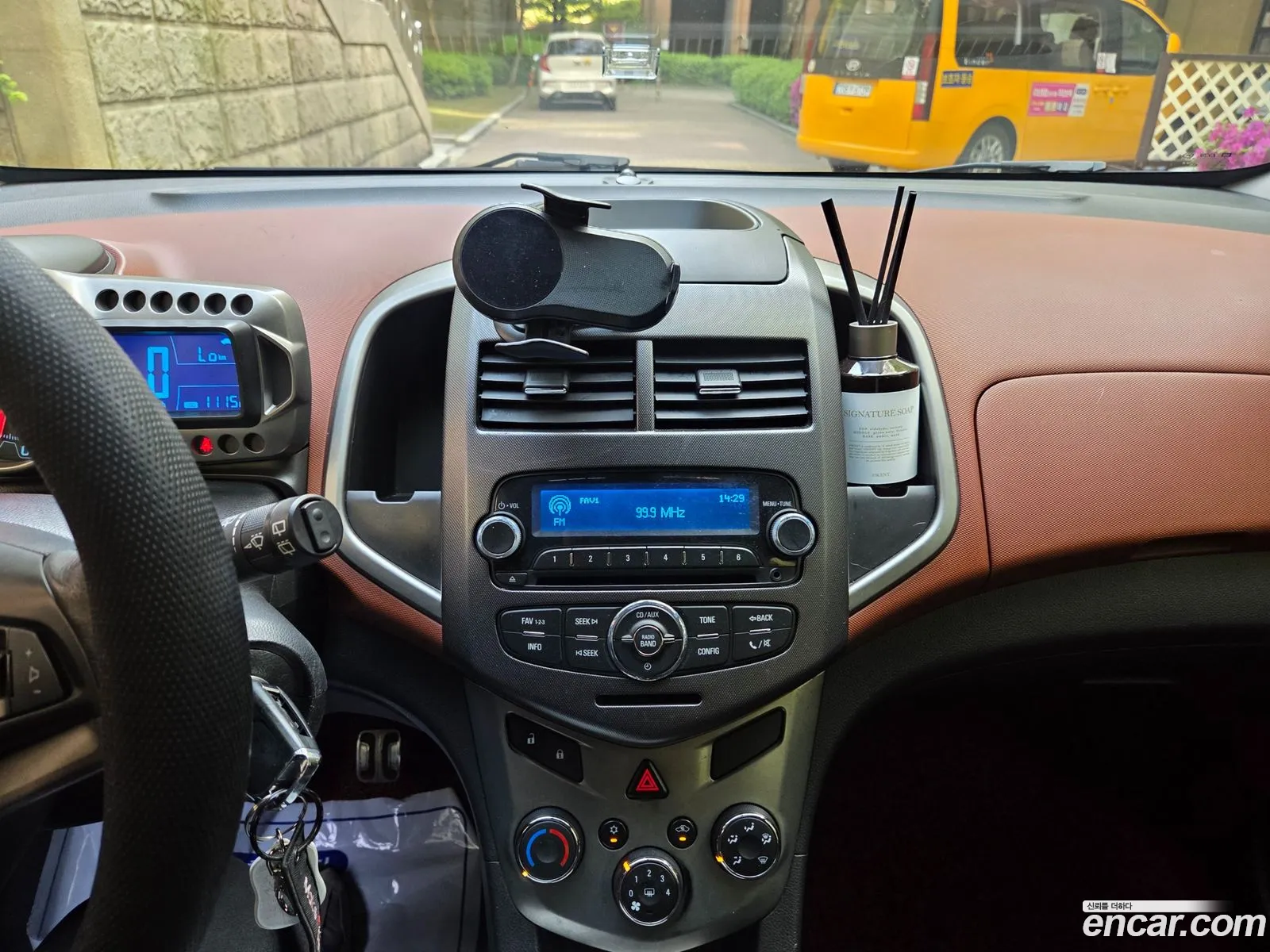 Chevrolet (GM Daewoo) Aveo Hatchback 2011 — 12