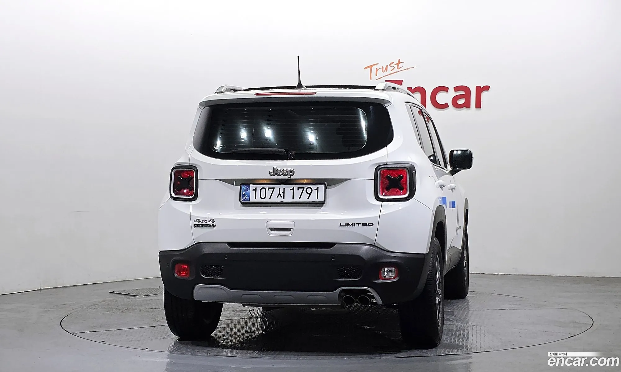 Jeep Renegade 2018 1C4BU0000JPH47624 — 4