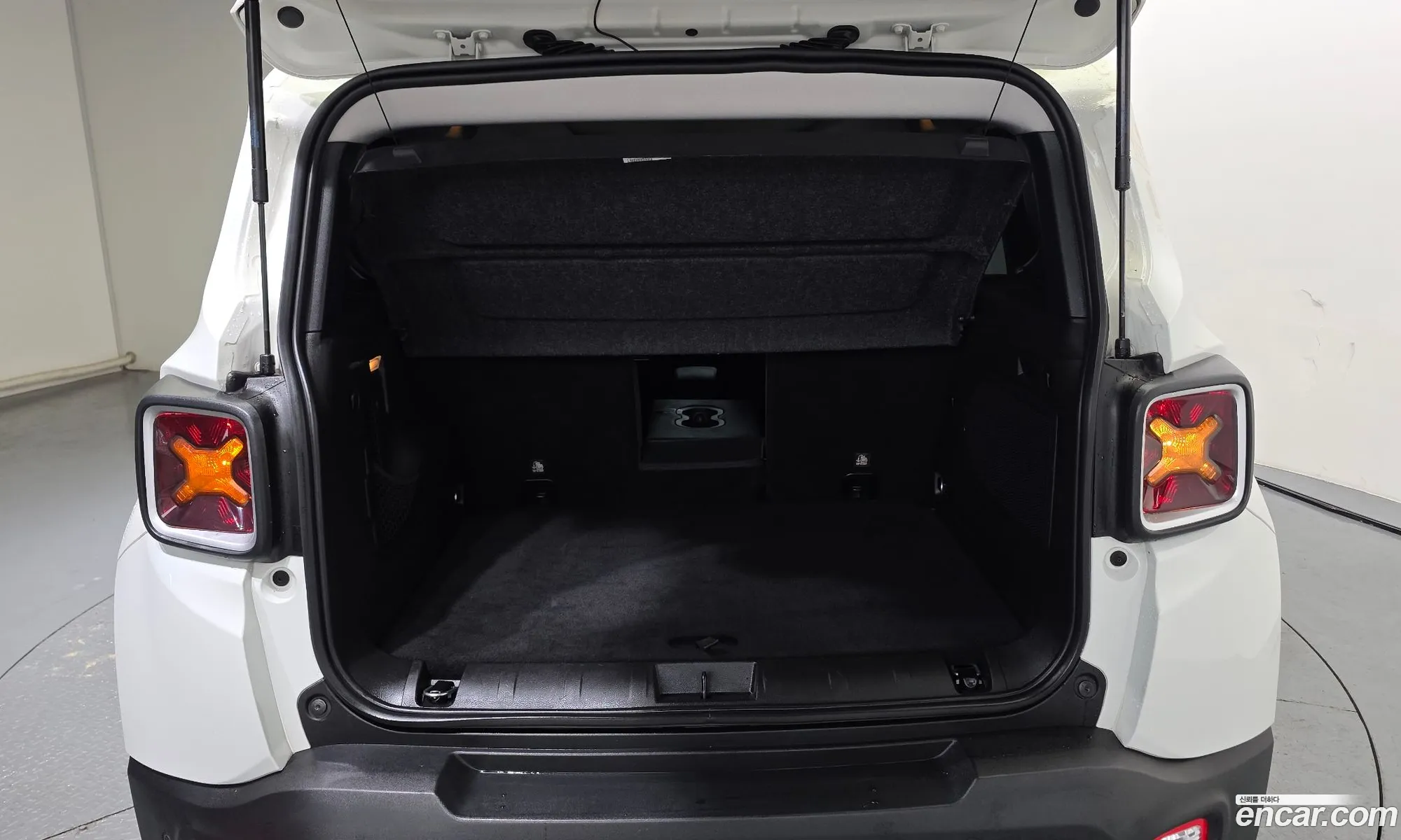 Jeep Renegade 2018 1C4BU0000JPH47624 — 19
