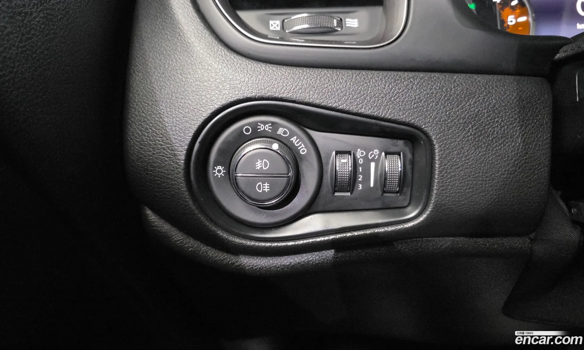 Jeep Renegade 2018 1C4BU0000JPH47624 — 26