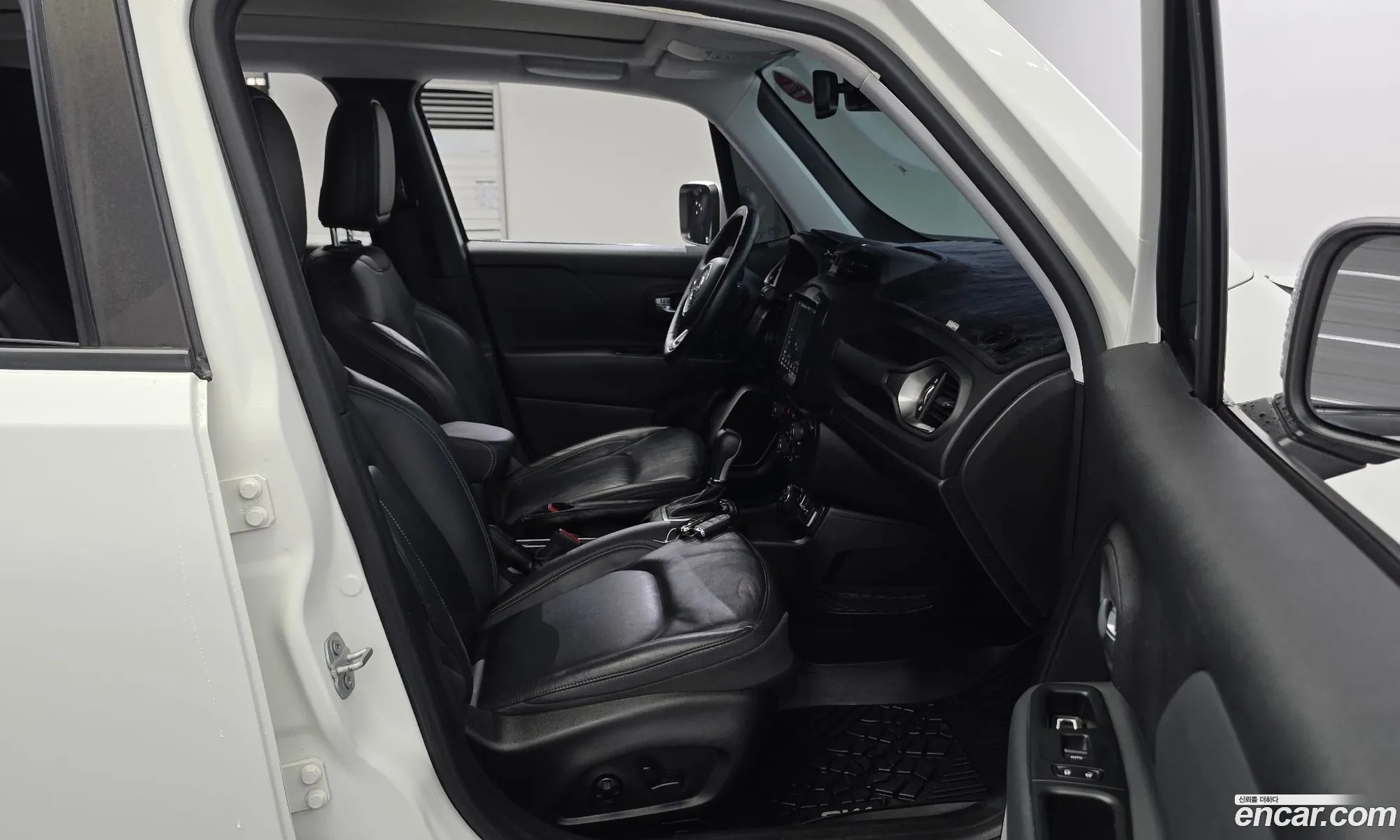 Jeep Renegade 2018 1C4BU0000JPH47624 — 15