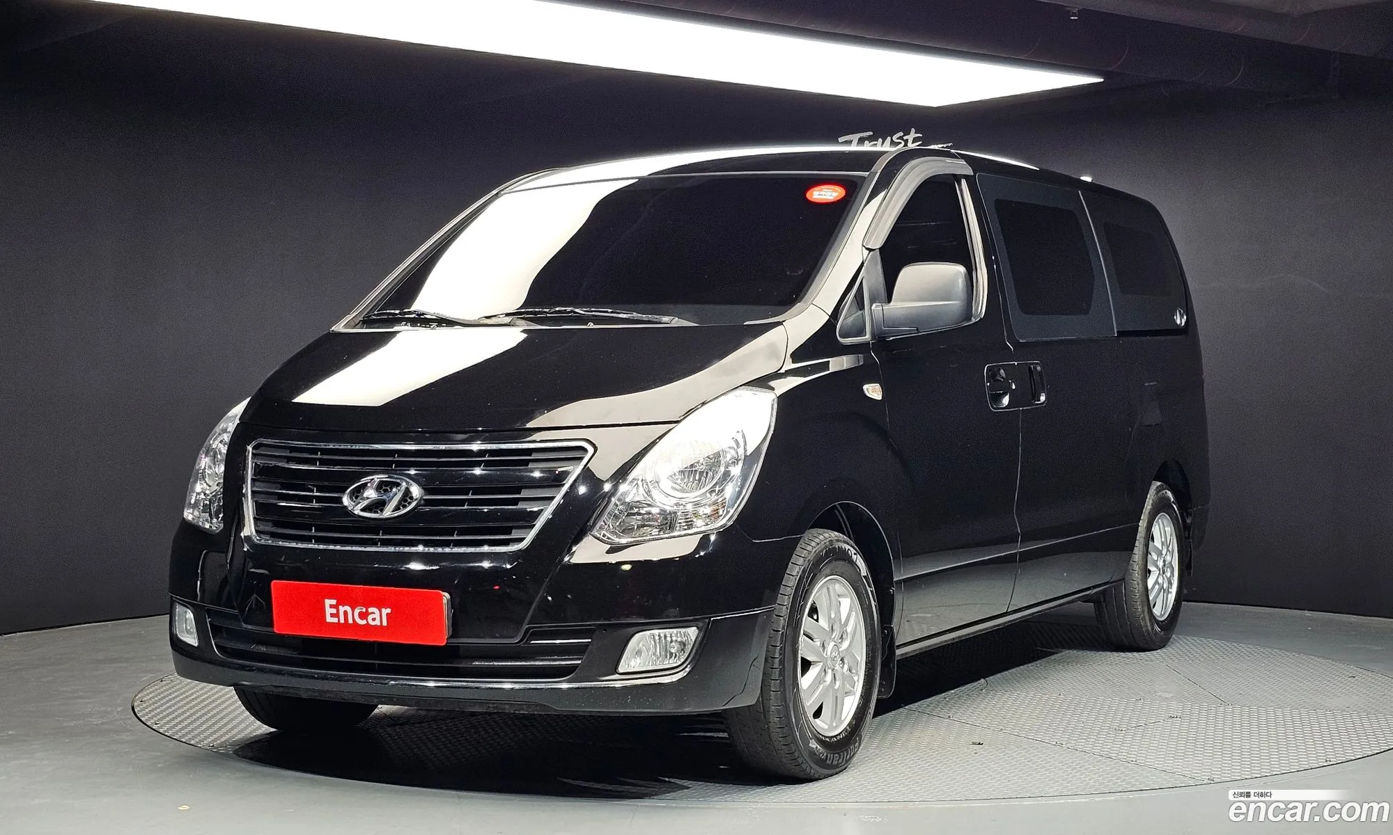 Hyundai Grand Starex 2018 — 17