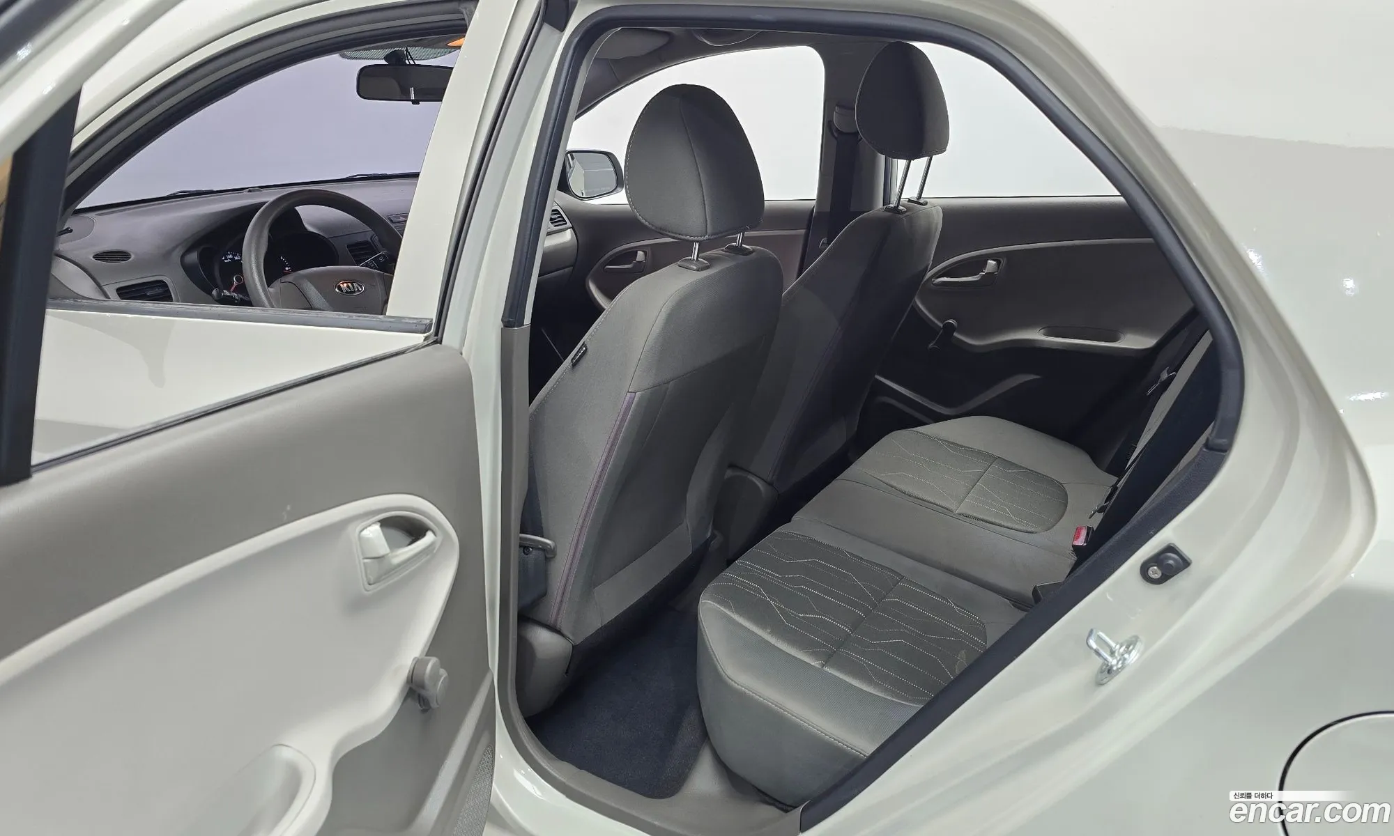 Kia Morning 2014 — 17