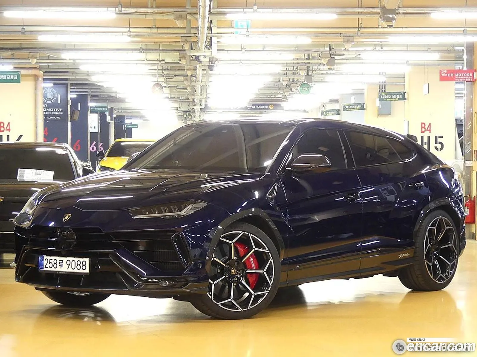 Lamborghini Urus 2023 — 19