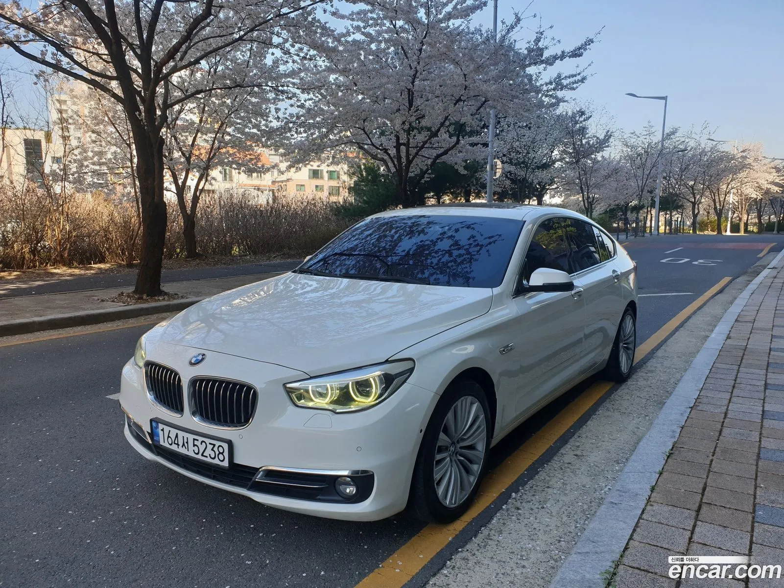 BMW 5 Series GT 2014 — 13