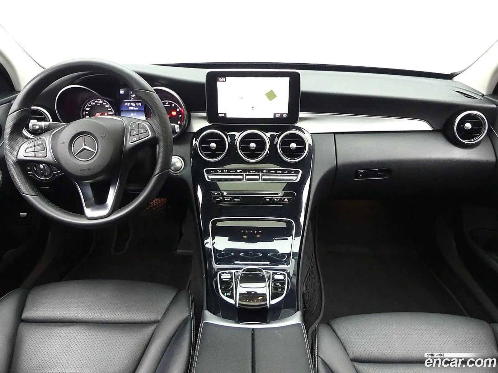 Mercedes-Benz C-Class W205 2017 — 18