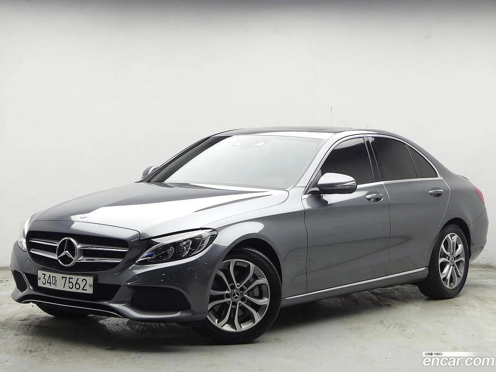 Mercedes-Benz C-Class W205 2017 — 19